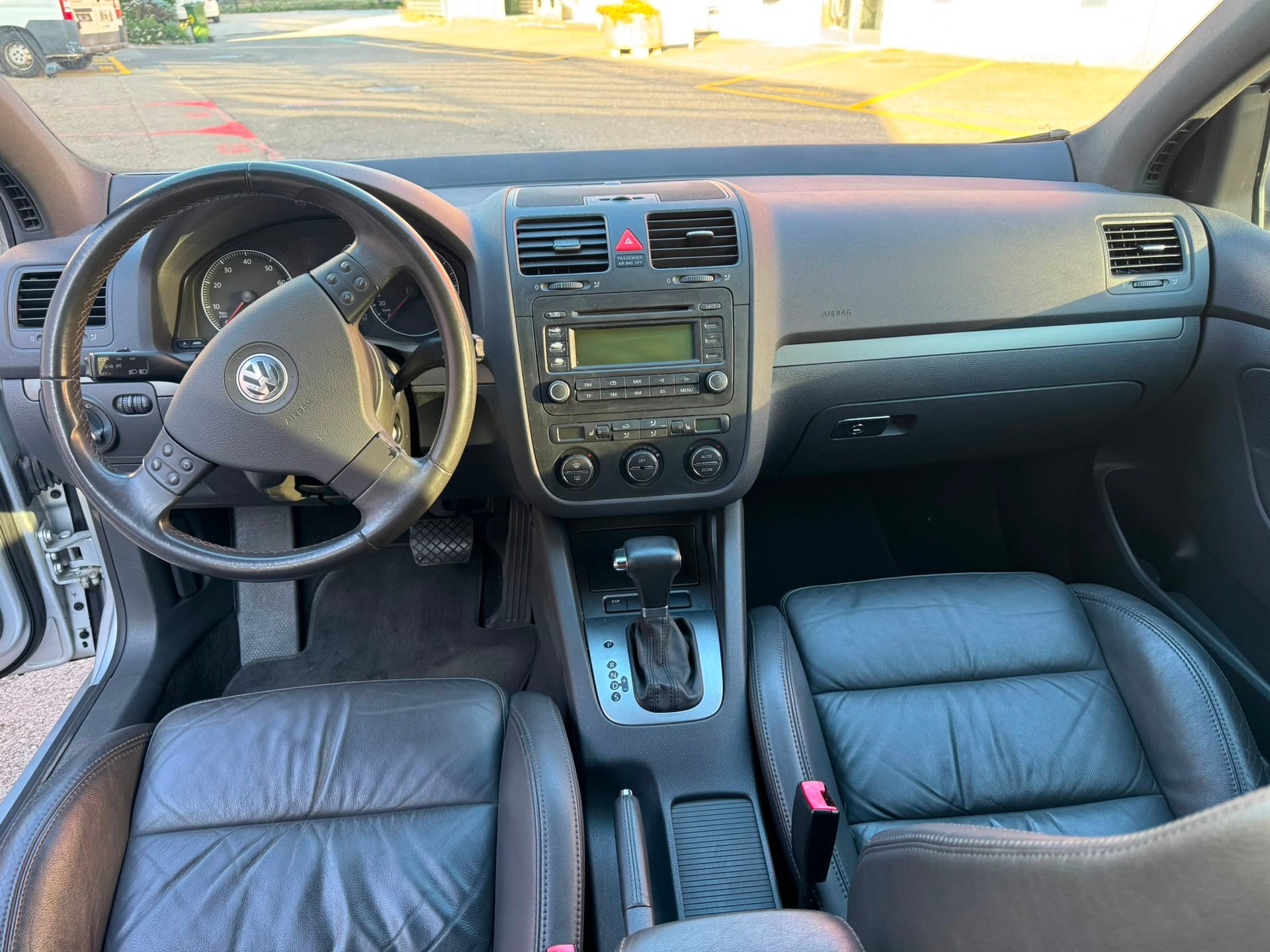 VW Golf 2.0 FSI Sportline-image-12