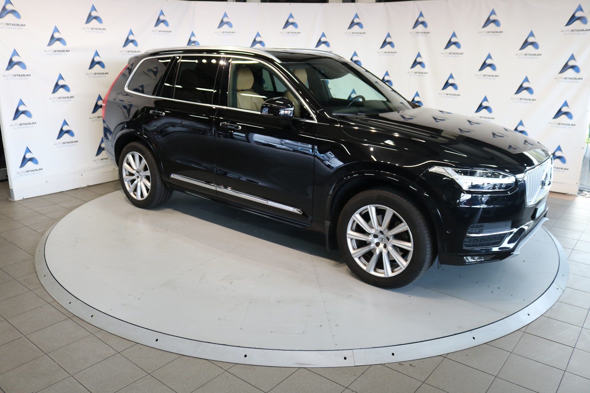 VOLVO XC90 D5 AWD Inscription Geartronic-image-30