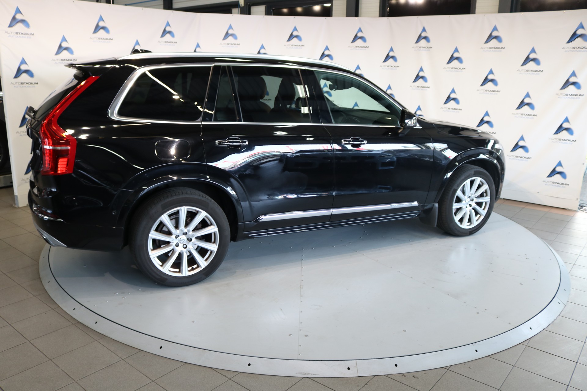 VOLVO XC90 D5 AWD Inscription Geartronic-image-27