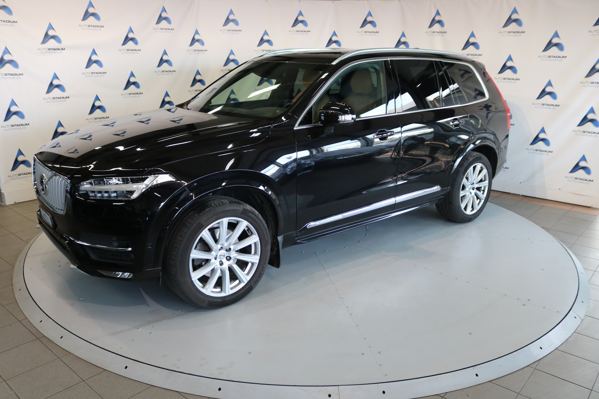 VOLVO XC90 D5 AWD Inscription Geartronic-image-15