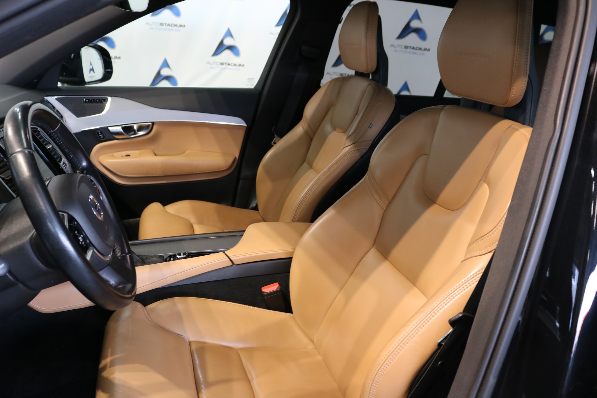 VOLVO XC90 D5 AWD Inscription Geartronic-image-47