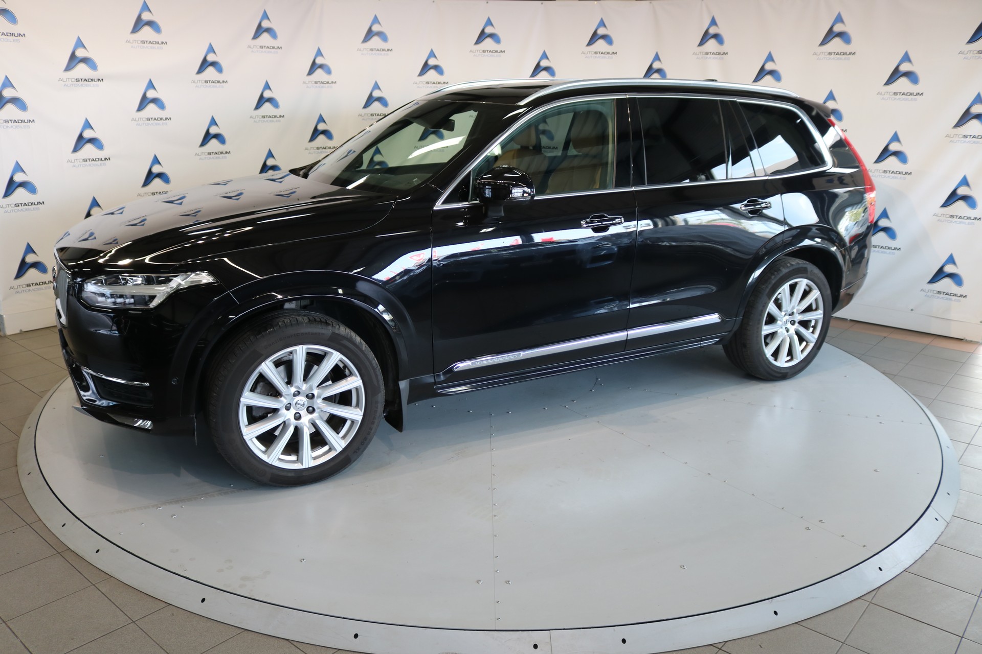 VOLVO XC90 D5 AWD Inscription Geartronic-image-16