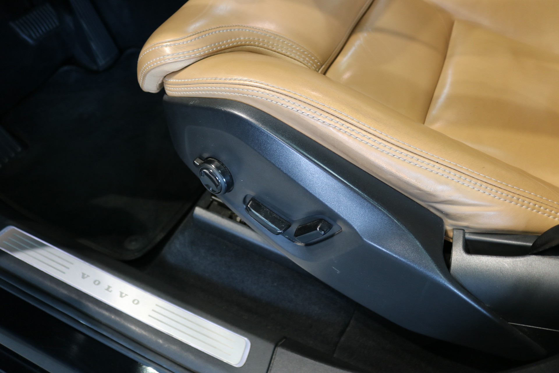VOLVO XC90 D5 AWD Inscription Geartronic-image-44