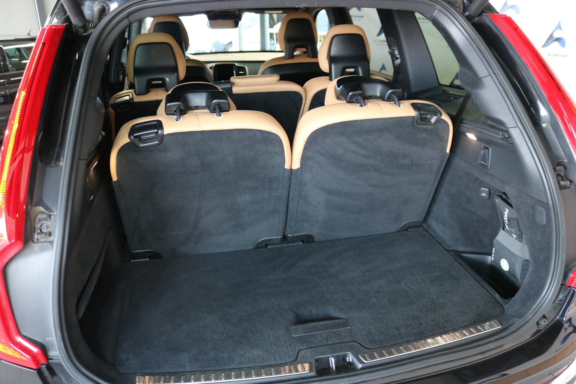 VOLVO XC90 D5 AWD Inscription Geartronic-image-5