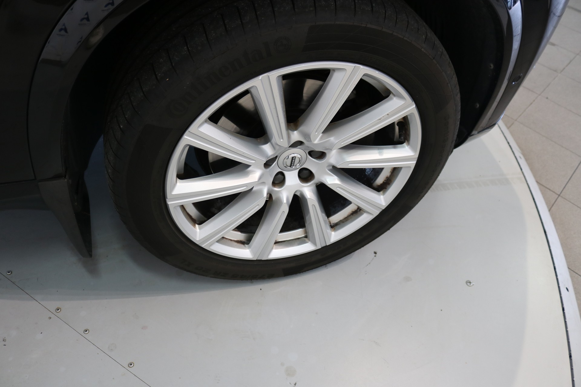 VOLVO XC90 D5 AWD Inscription Geartronic-image-35