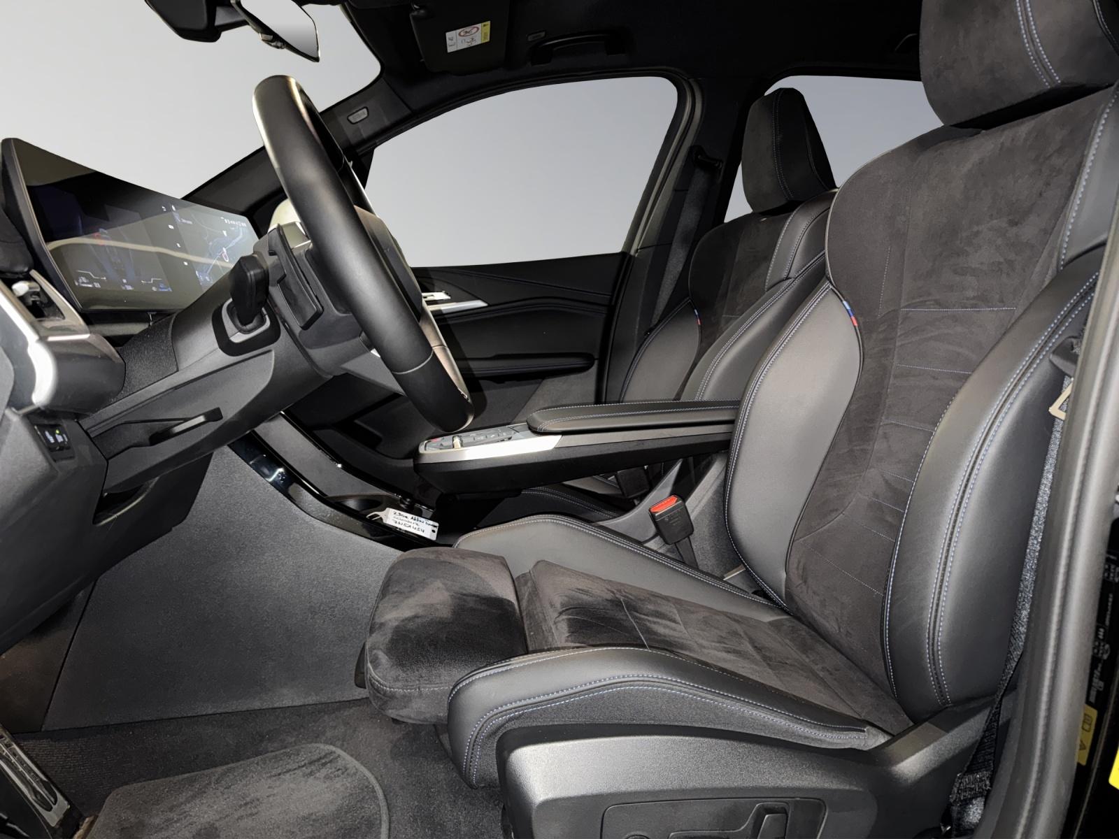 BMW 230e xDrive paddles Active Tourer-image-6