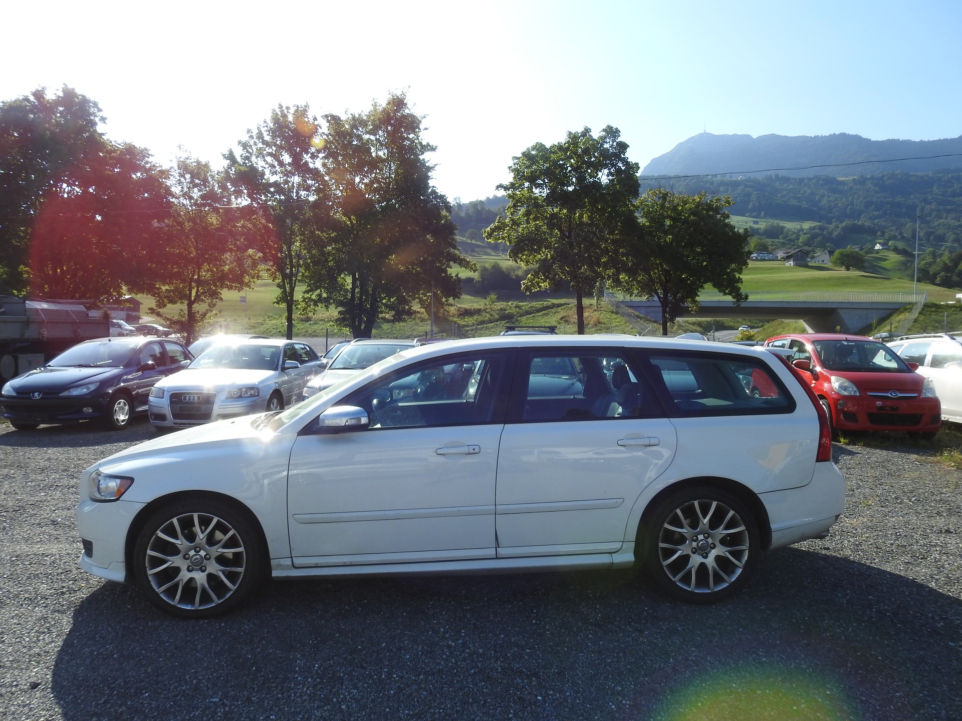 VOLVO V50 T5 Momentum R-Design-showroom-element-3