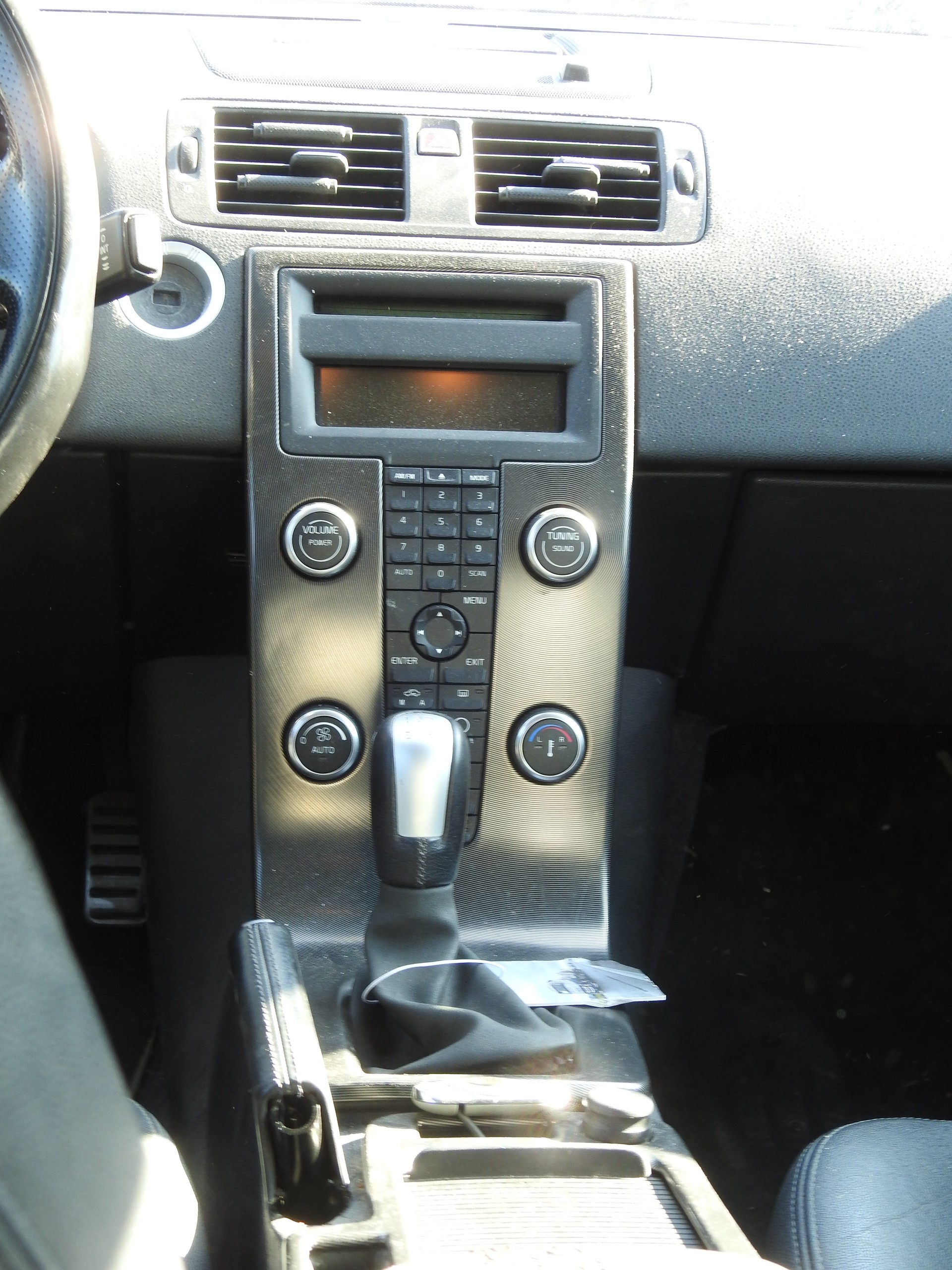 VOLVO V50 T5 Momentum R-Design-image-17