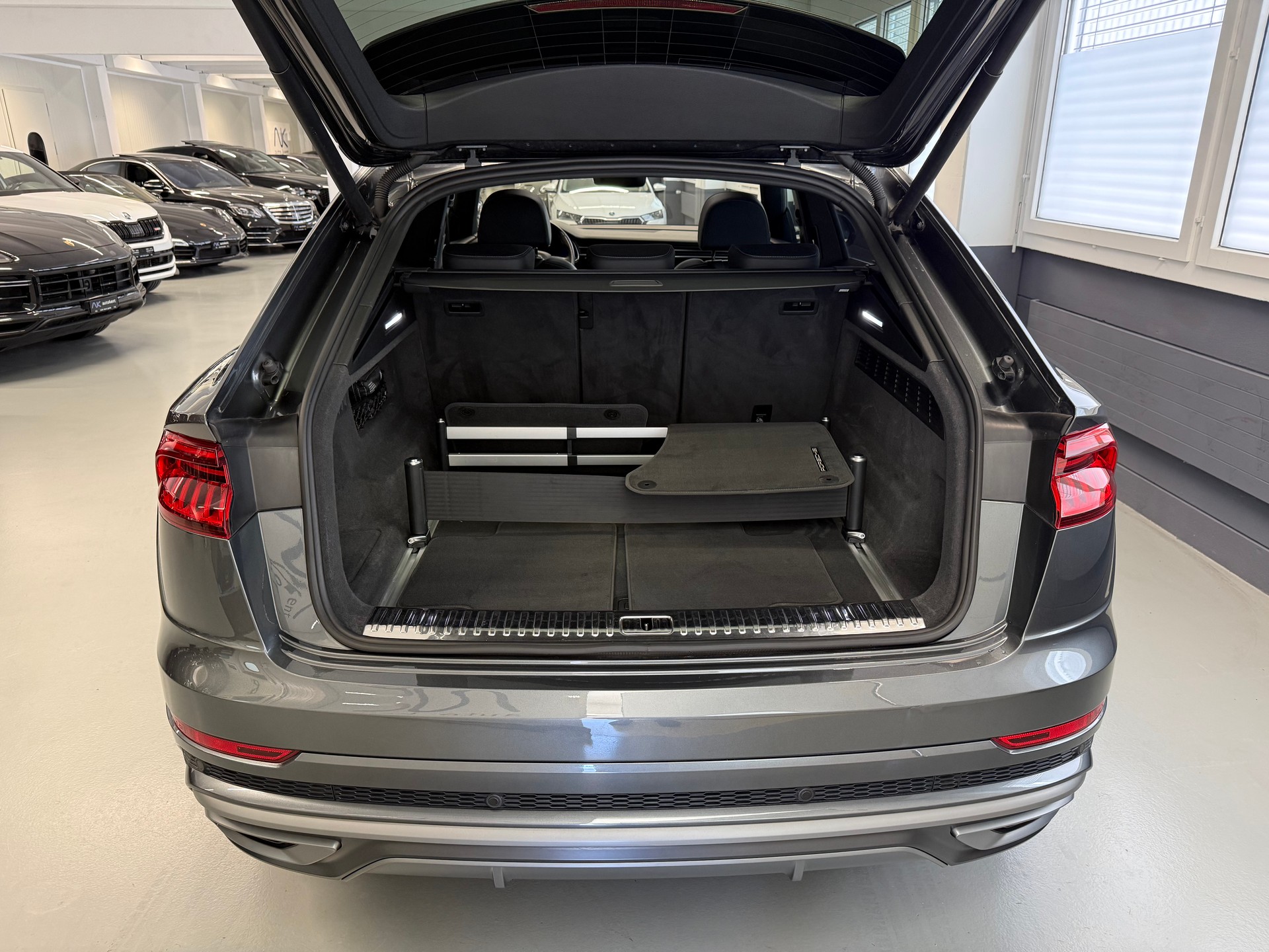 AUDI Q8 50 TDI S Line quattro tiptronic-image-5