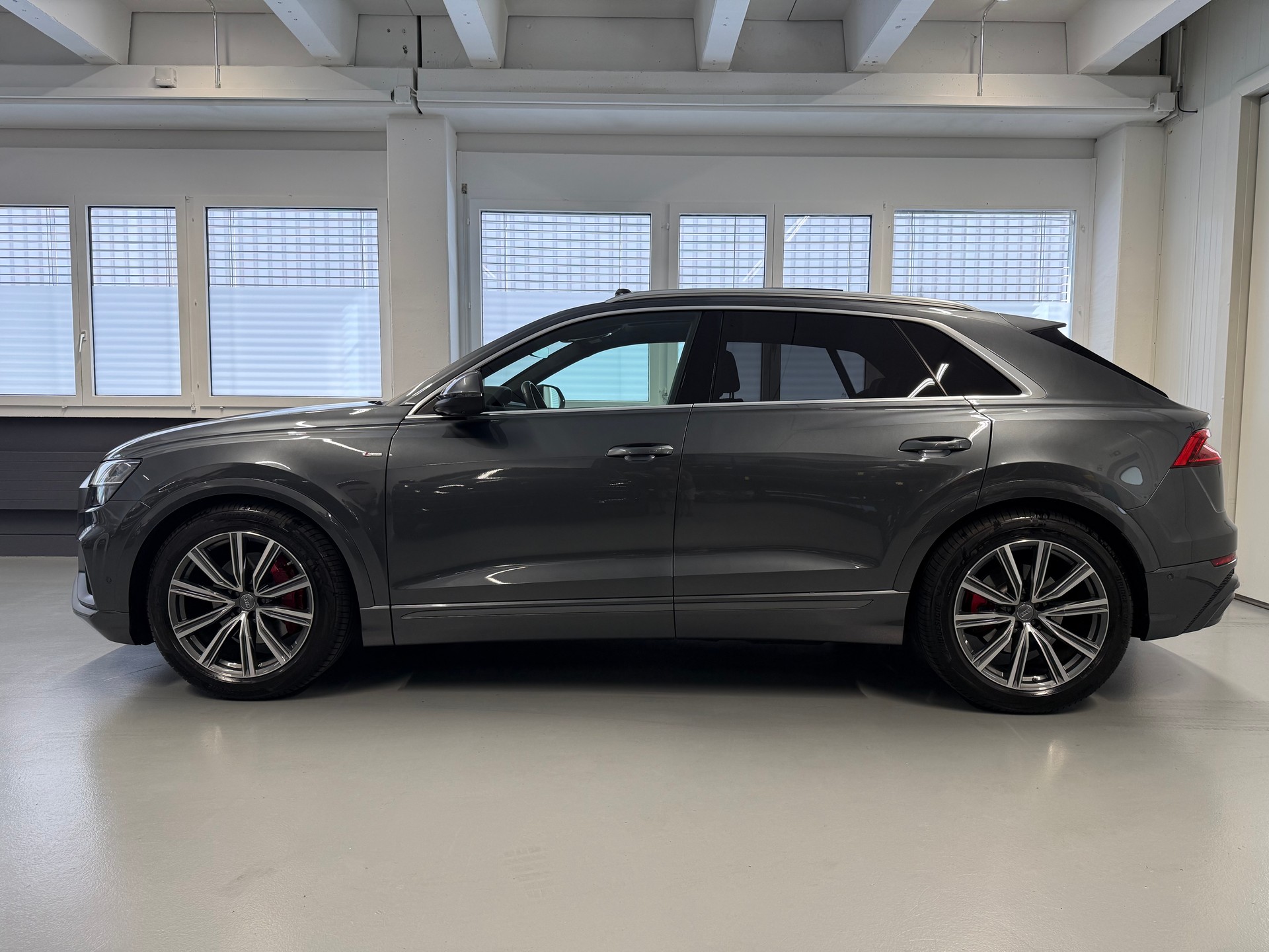AUDI Q8 50 TDI S Line quattro tiptronic-showroom-element-2