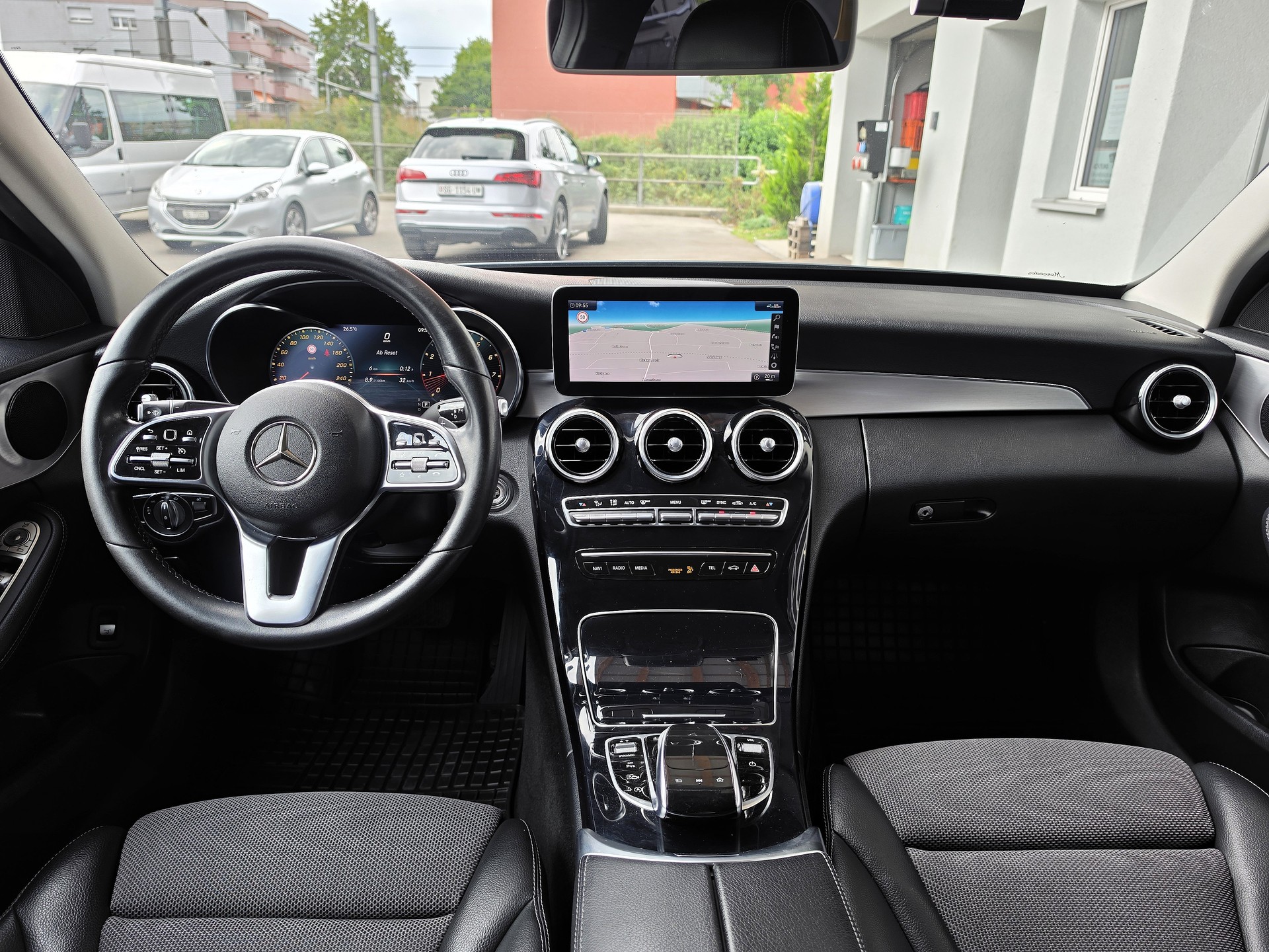 MERCEDES-BENZ C 220 d AMG Line 9G-Tronic-image-4