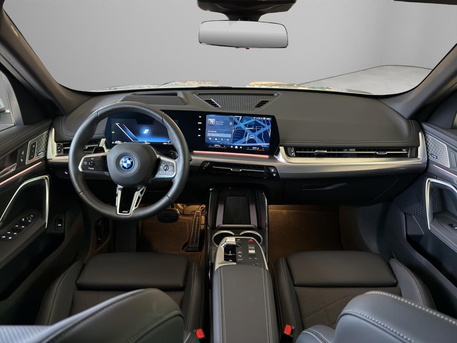 BMW X1 30e xDrive M Sportpaket-image-11
