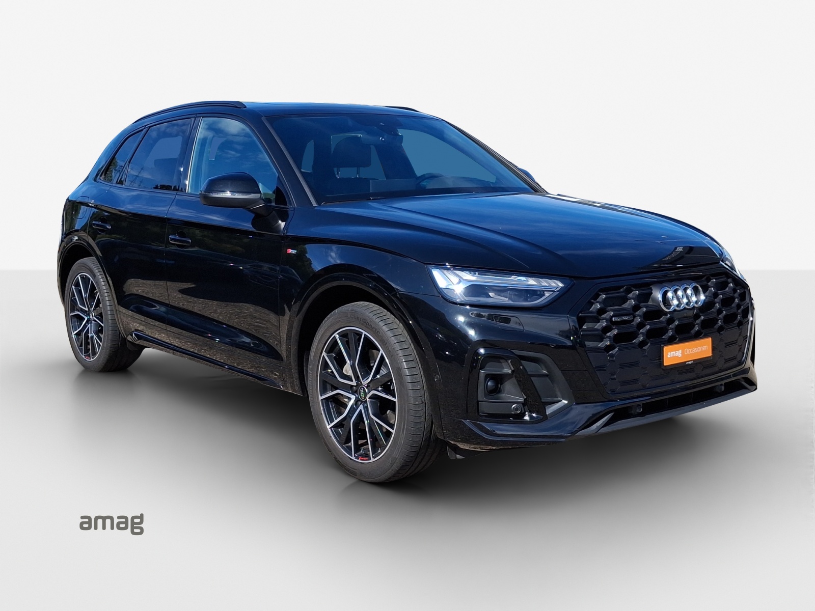 AUDI Q5 40 TDI Black Edition quattro S-tronic-image-5