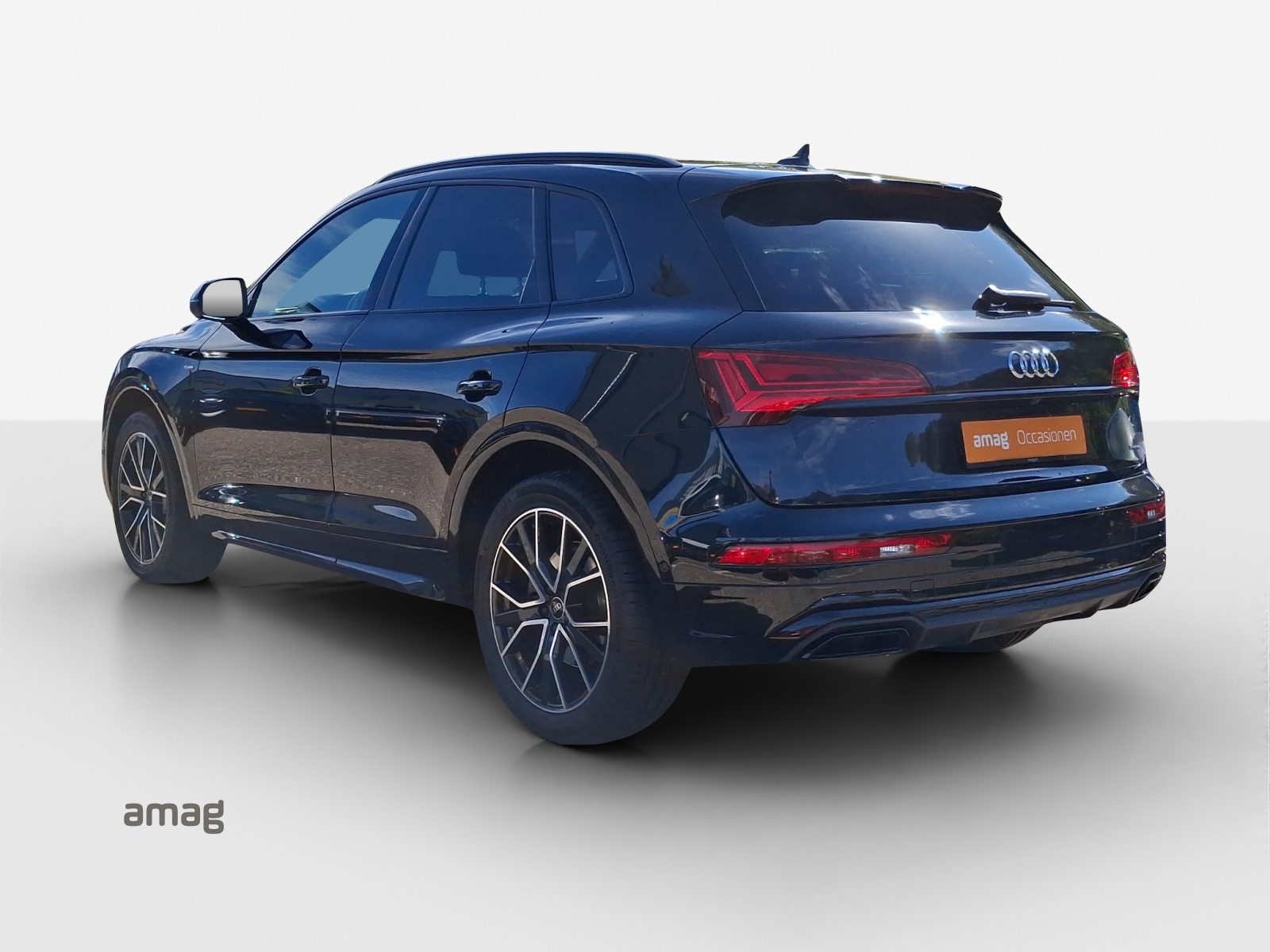 AUDI Q5 40 TDI Black Edition quattro S-tronic-showroom-element-2
