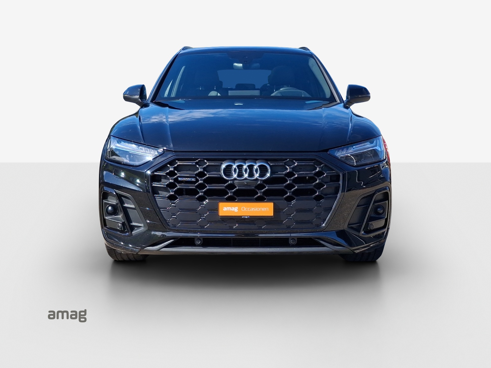 AUDI Q5 40 TDI Black Edition quattro S-tronic-image-6