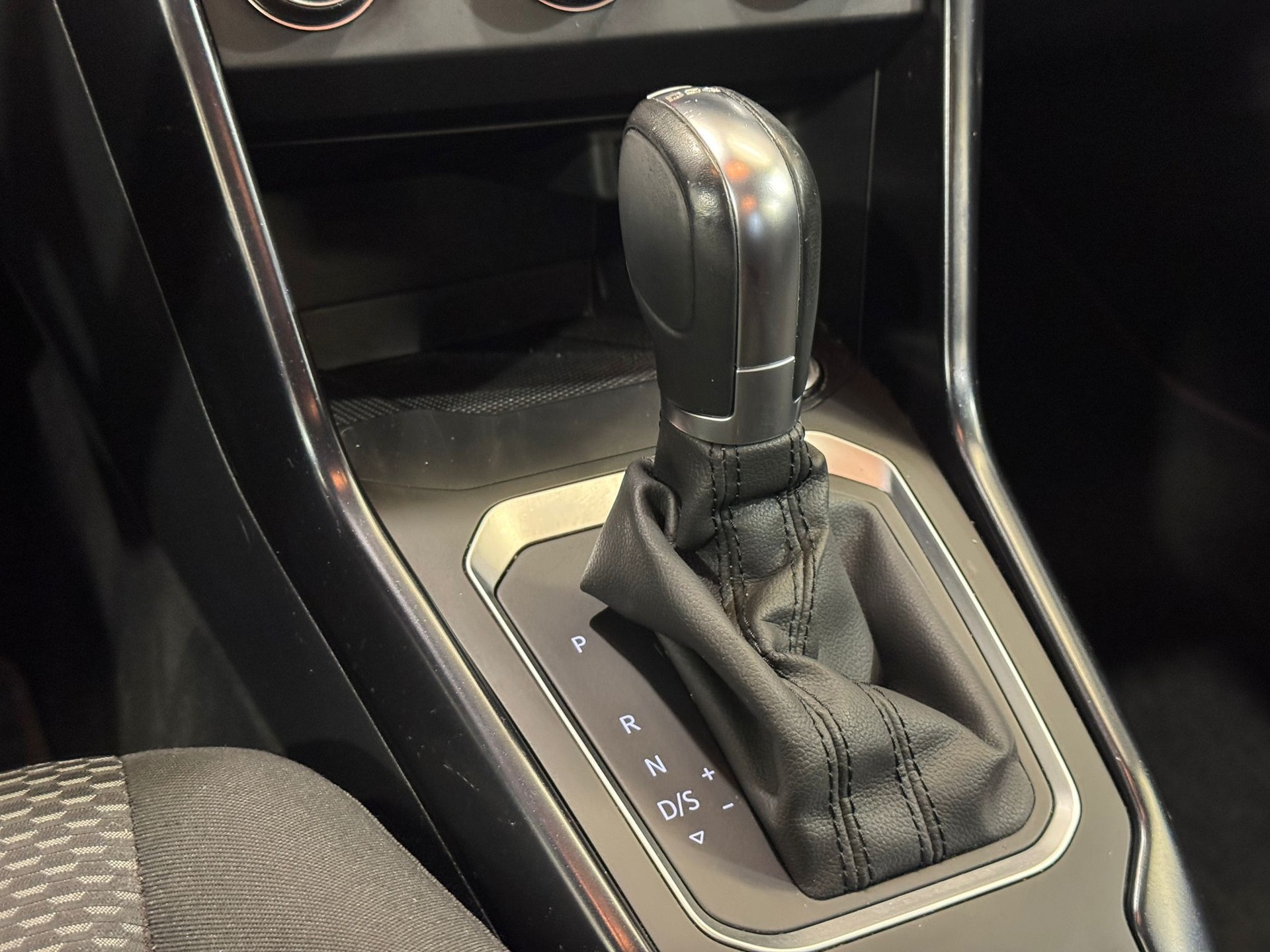VW T-Roc 1.5 TSI EVO Advance DSG-image-13