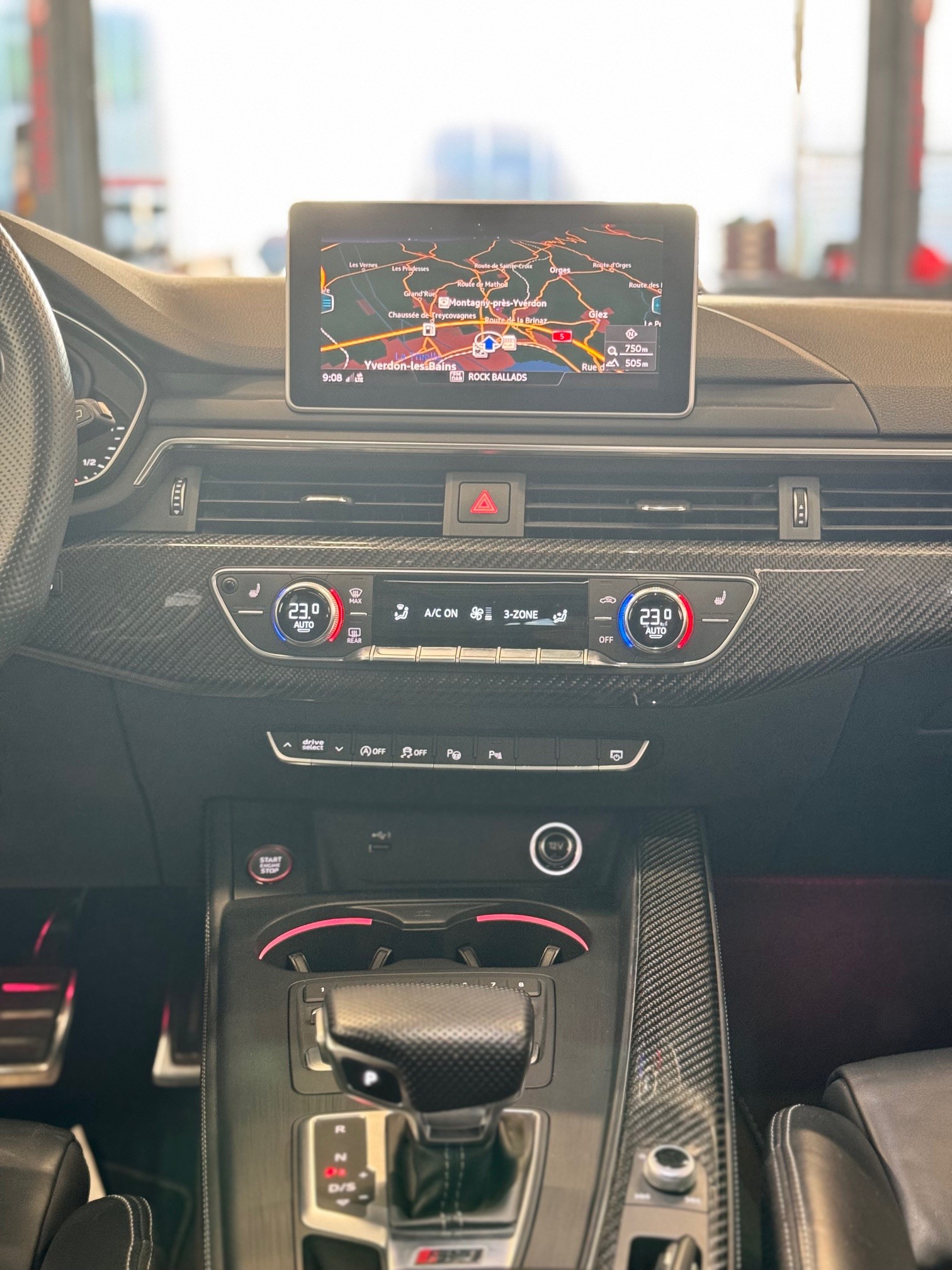 AUDI RS4 Avant 2.9 TFSI quattro tiptronic-image-11