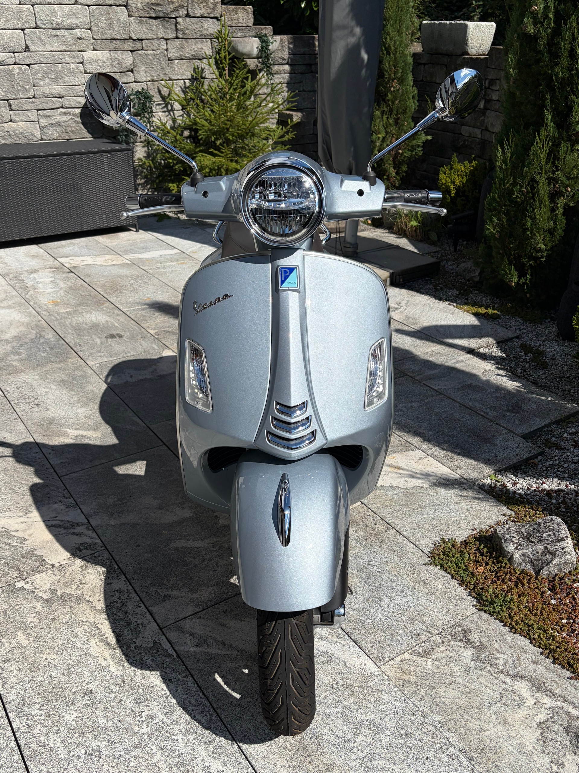 PIAGGIO Vespa GTS 125 ABS-image-1