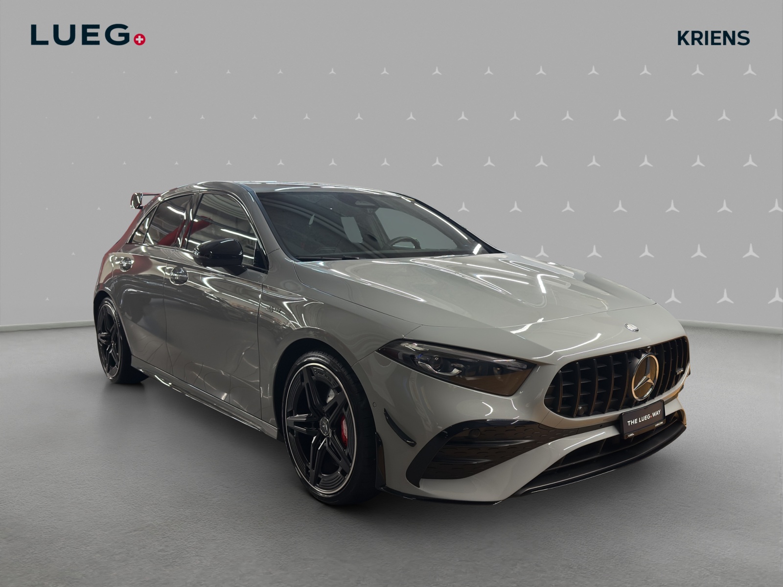MERCEDES-BENZ A 35 4M - AMG / 360 Grad Kamera / Multibeam LED / Performance Sitze