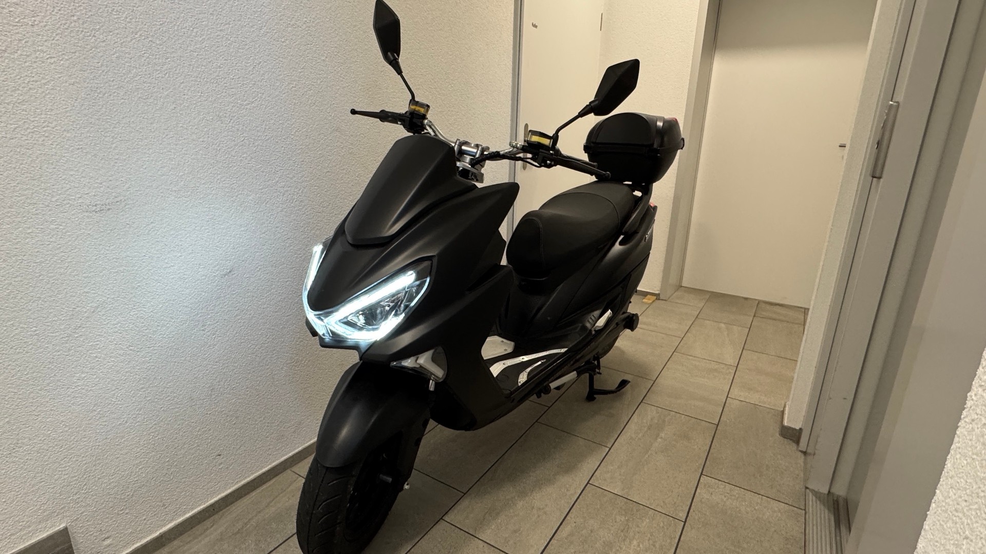 E-SCOOTER Angry Falcon-image-1