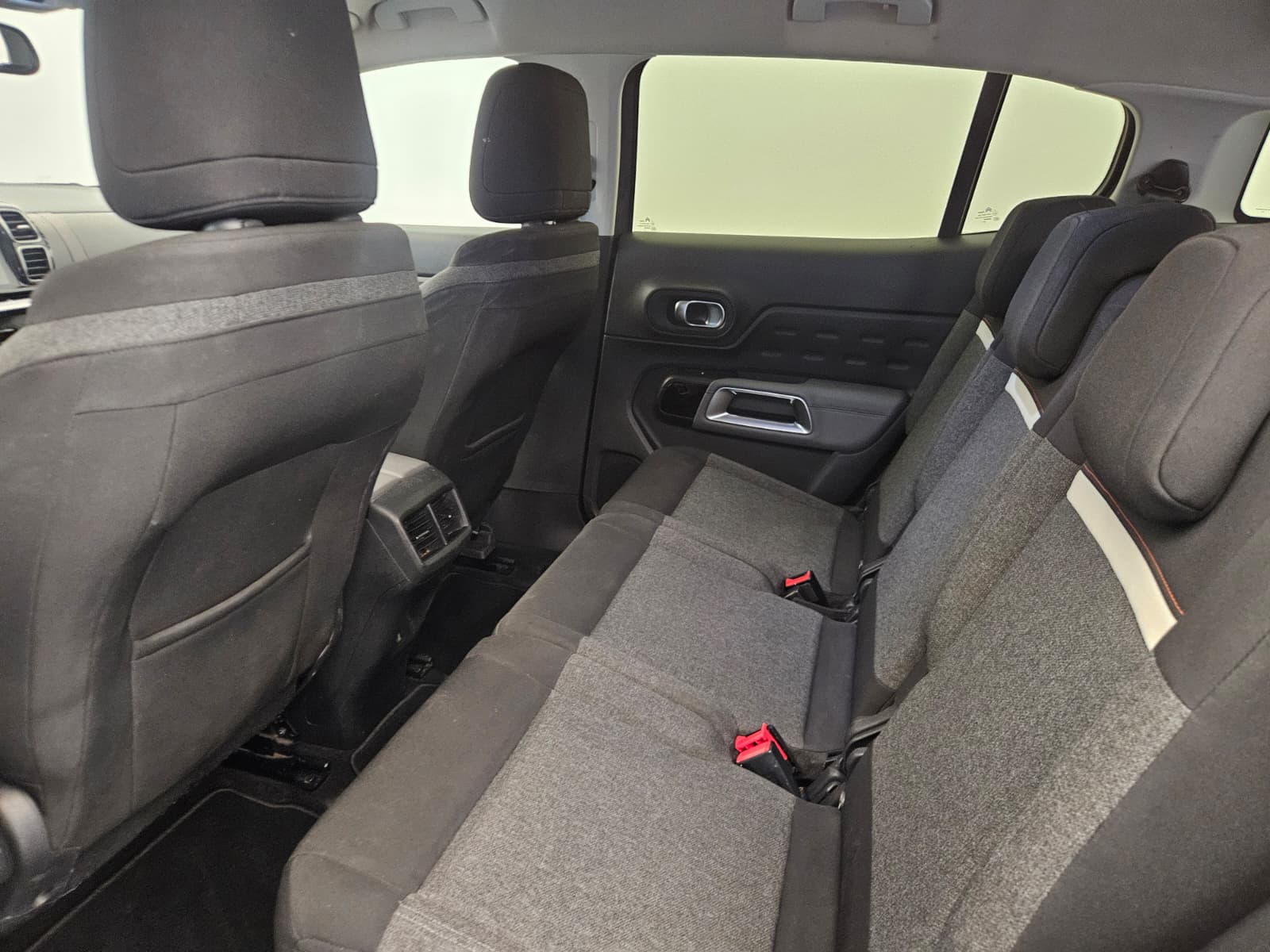 CITROEN C5 Aircross 1.5 BlueHD Feel EAT8-image-12