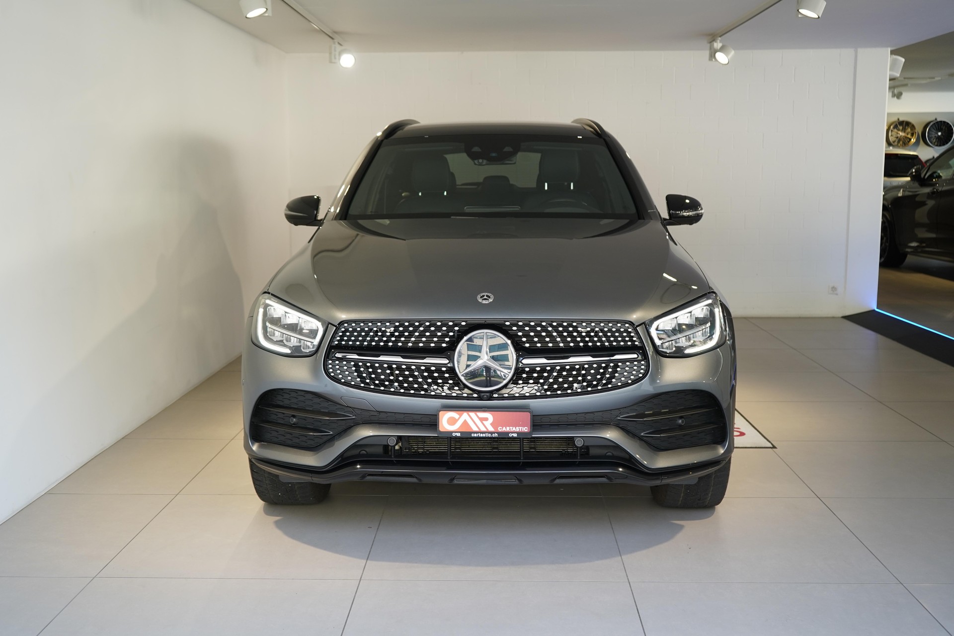 MERCEDES-BENZ GLC-Klasse X253 GLC 300 e AMG Line 4m-showroom-element-1