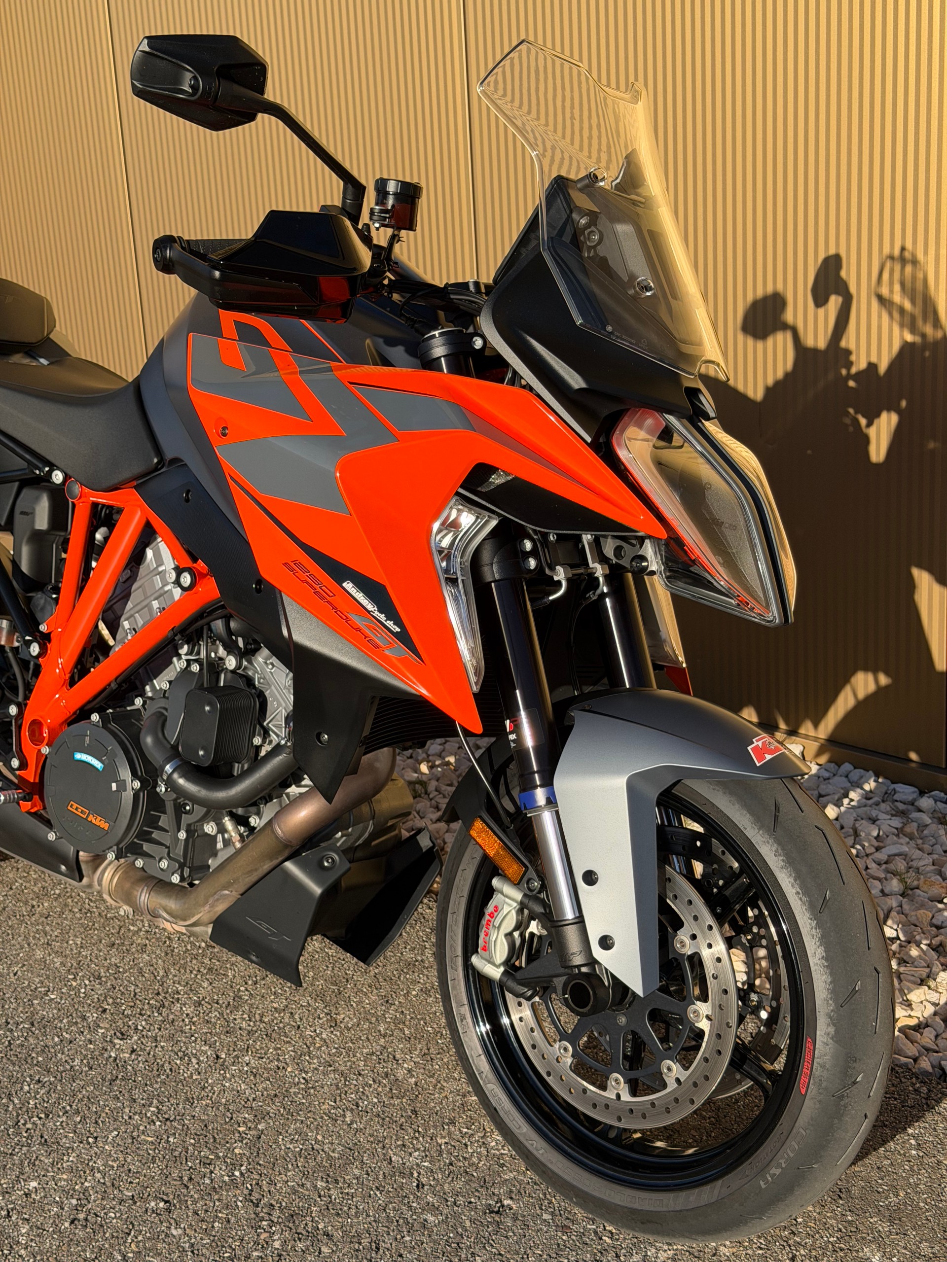 KTM 1290 Super Duke GT-image-1