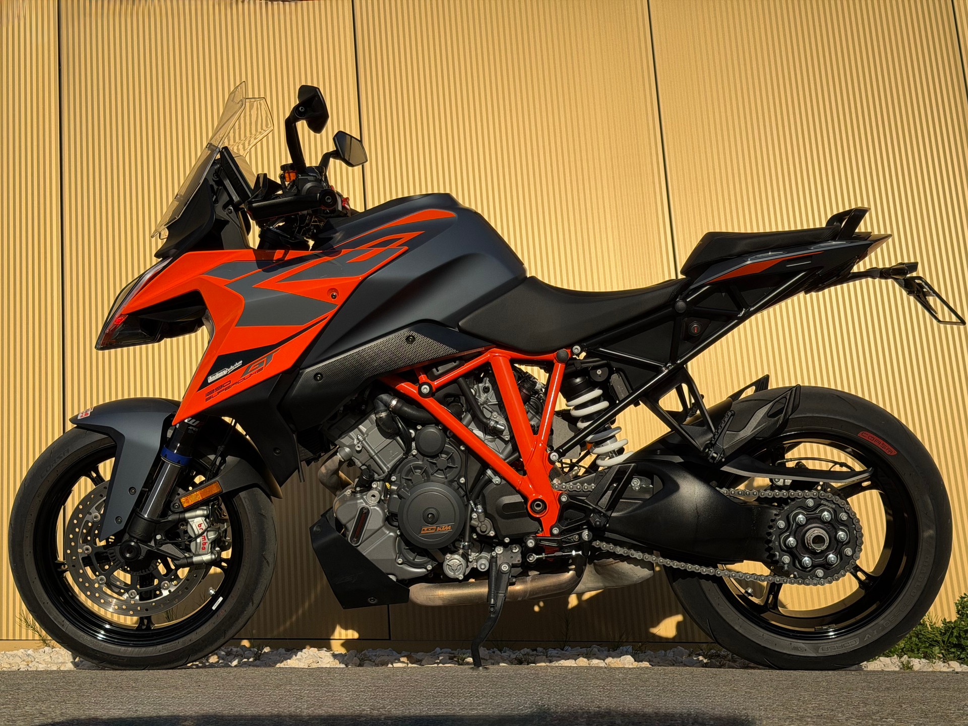 KTM 1290 Super Duke GT-image-10