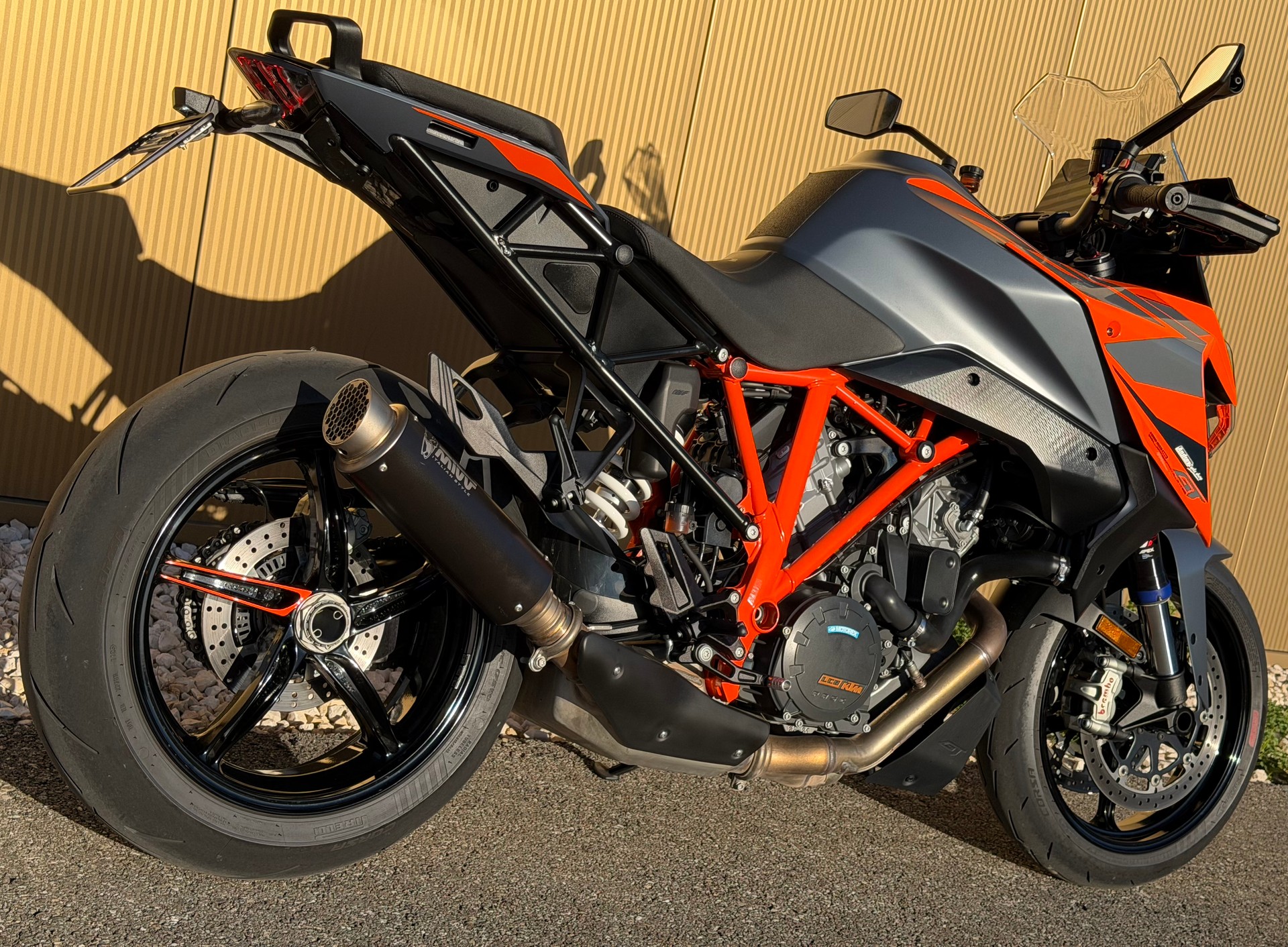 KTM 1290 Super Duke GT-image-4