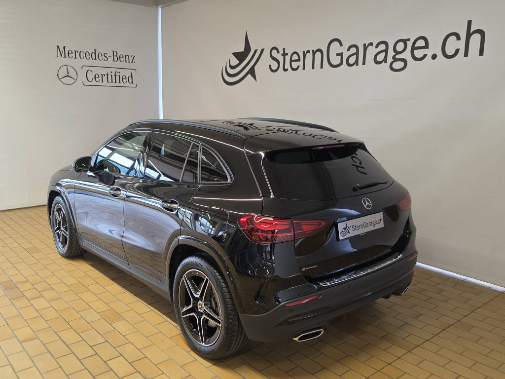 MERCEDES-BENZ GLA 220 4Matic AMG Line-showroom-element-2