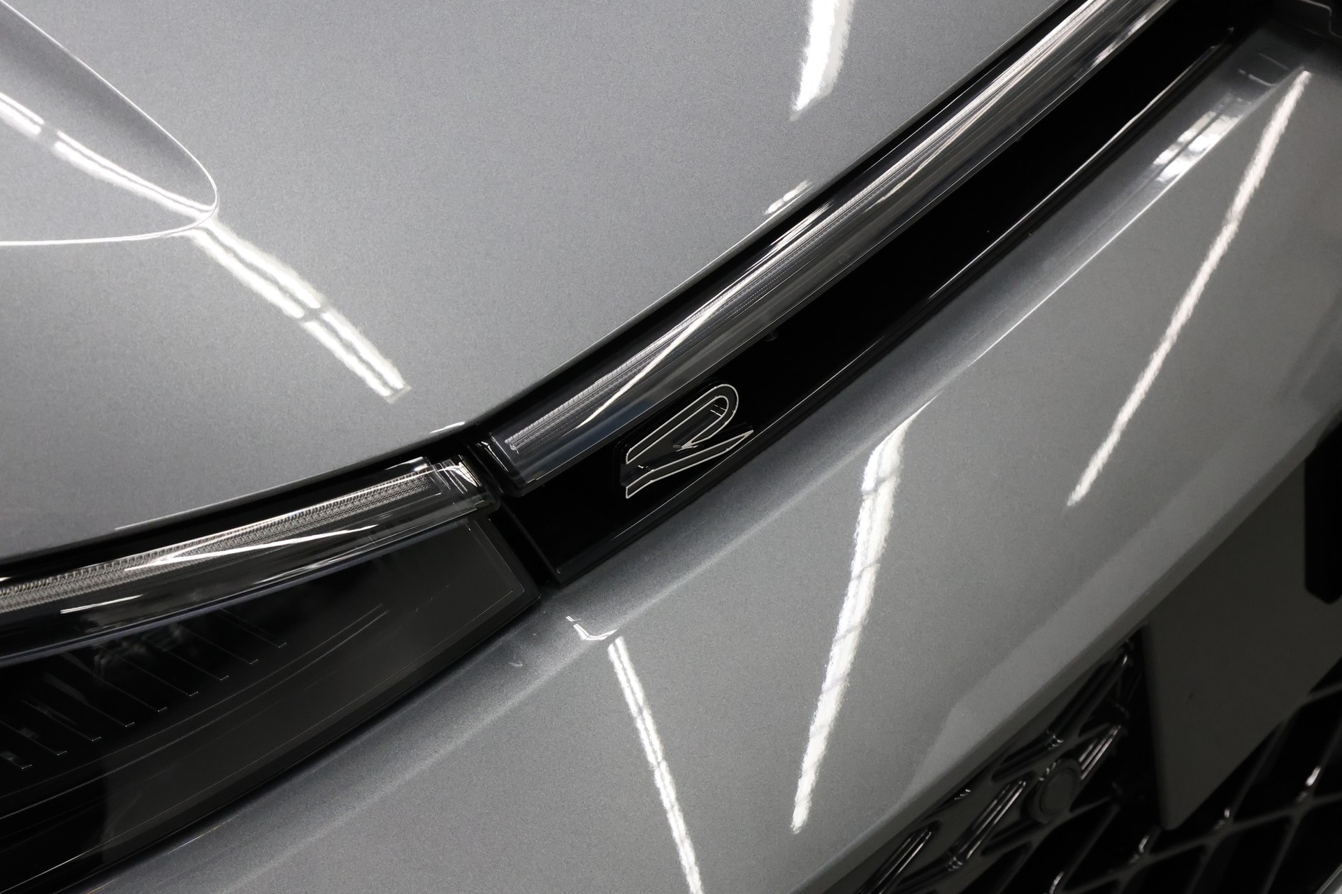 VW Passat Variant 2.0 TDI R-Line DSG 4motion-image-6