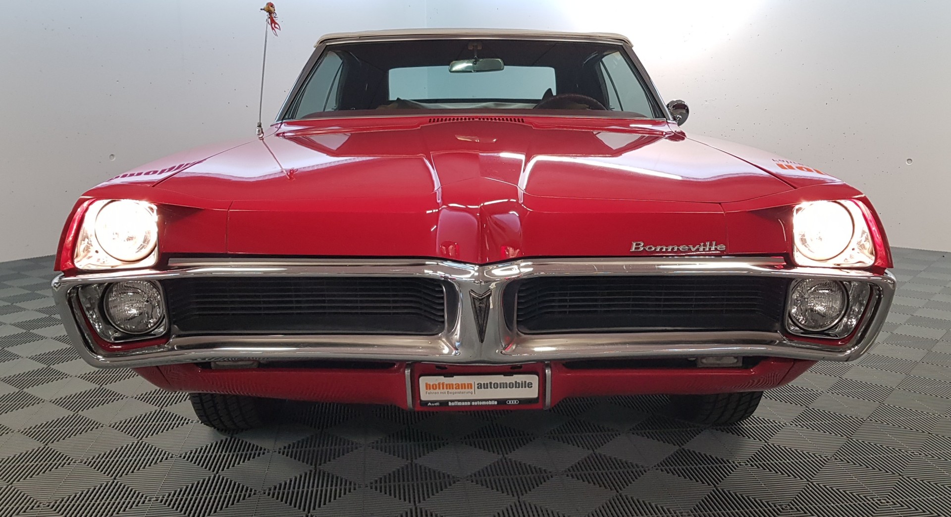 PONTIAC Bonneville neu ab MFK zum Winterpreis !-showroom-element-2
