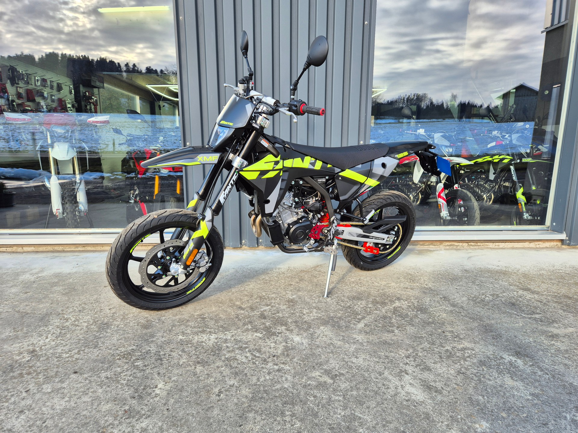 FANTIC XMF 125 Motard-image-1