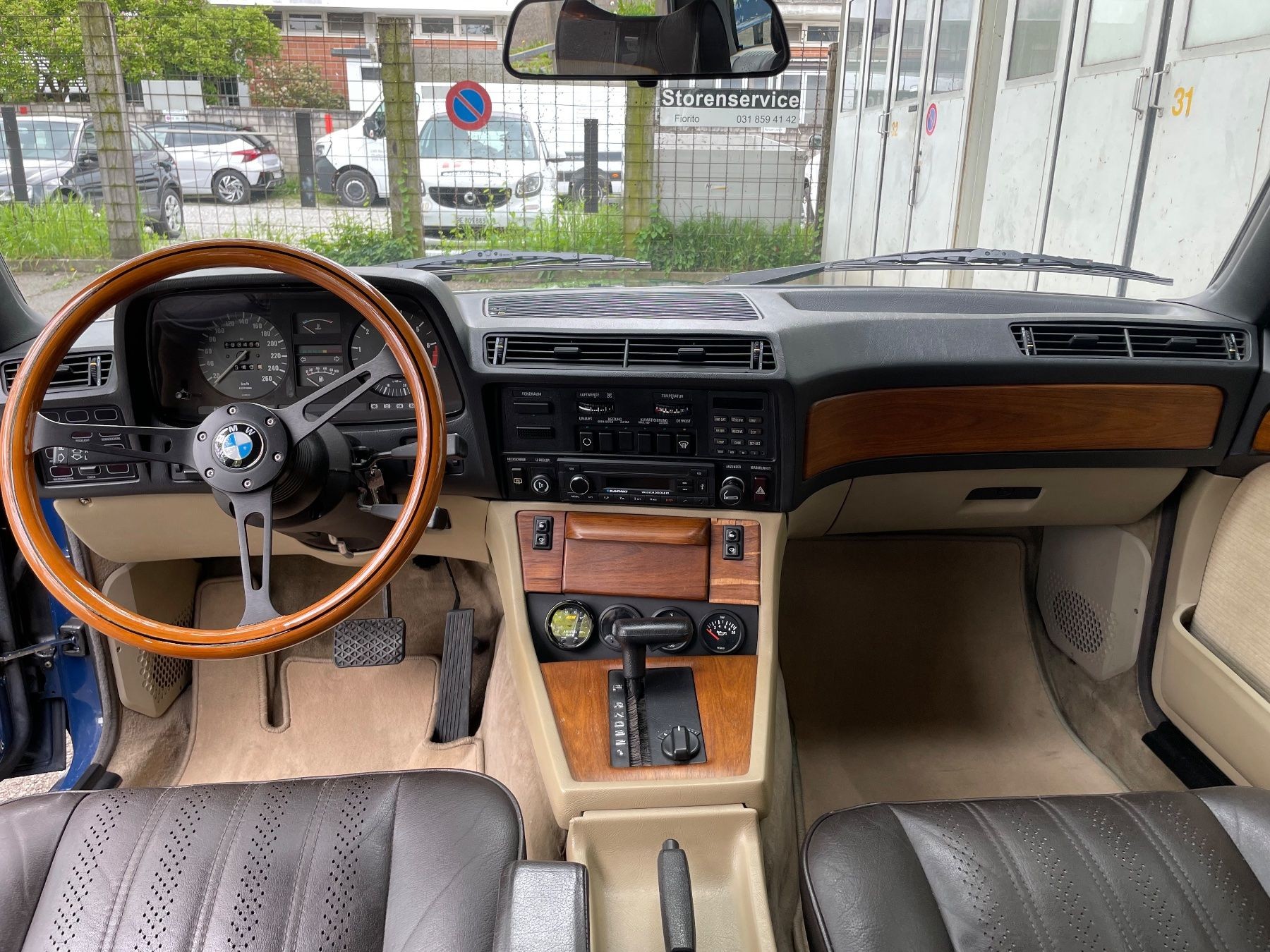 BMW 745i A-image-4