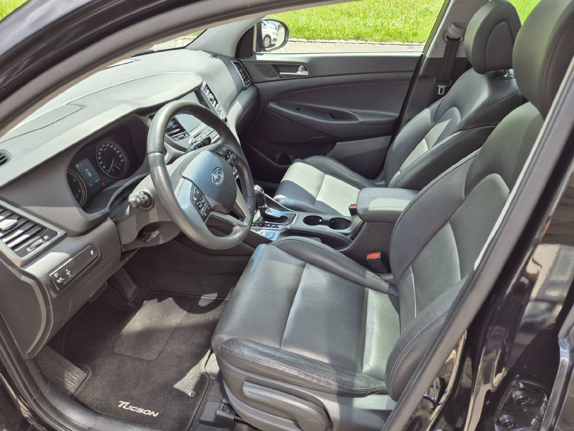 HYUNDAI Tucson 2.0 CRDi 185 4WD-image-9