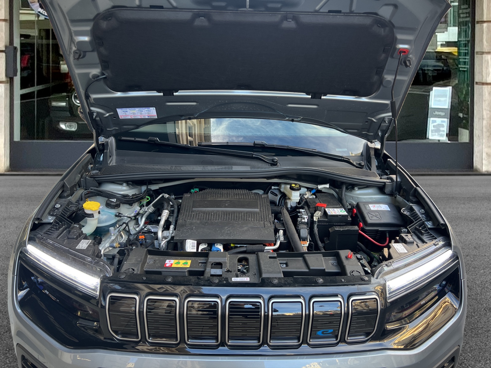 JEEP Avenger 54kWh Summit-image-18