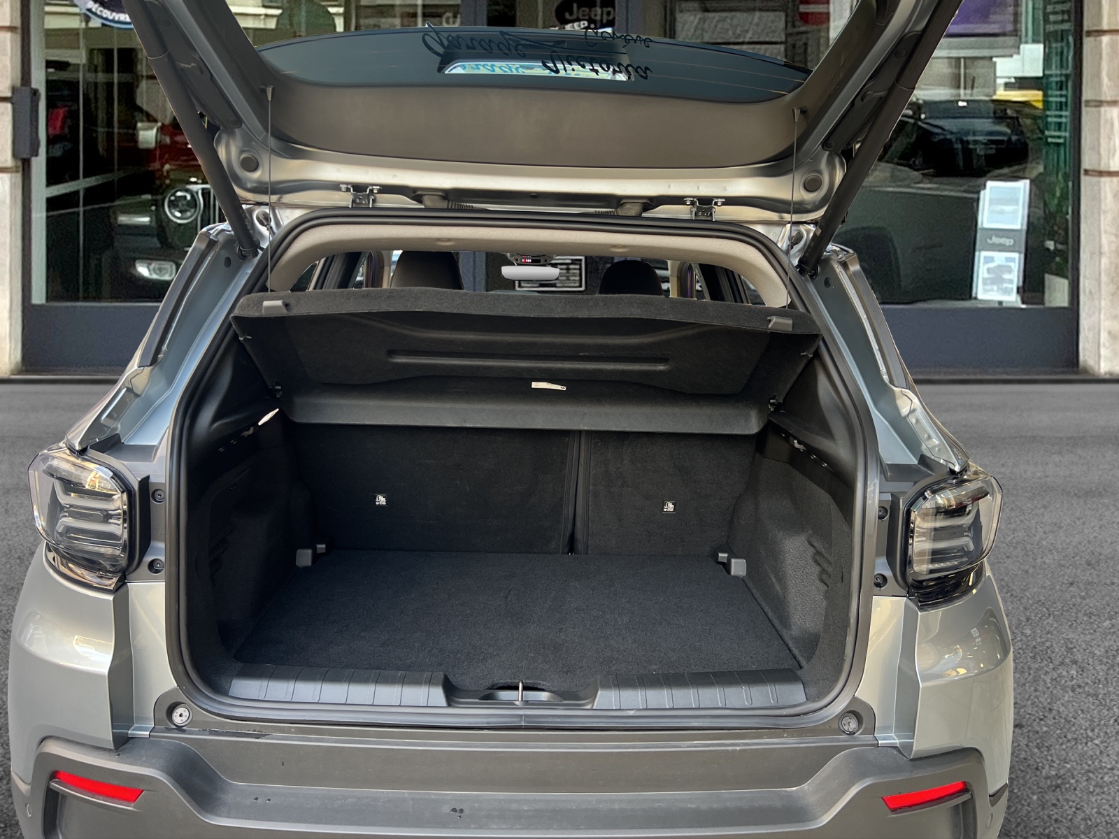JEEP Avenger 54kWh Summit-image-17