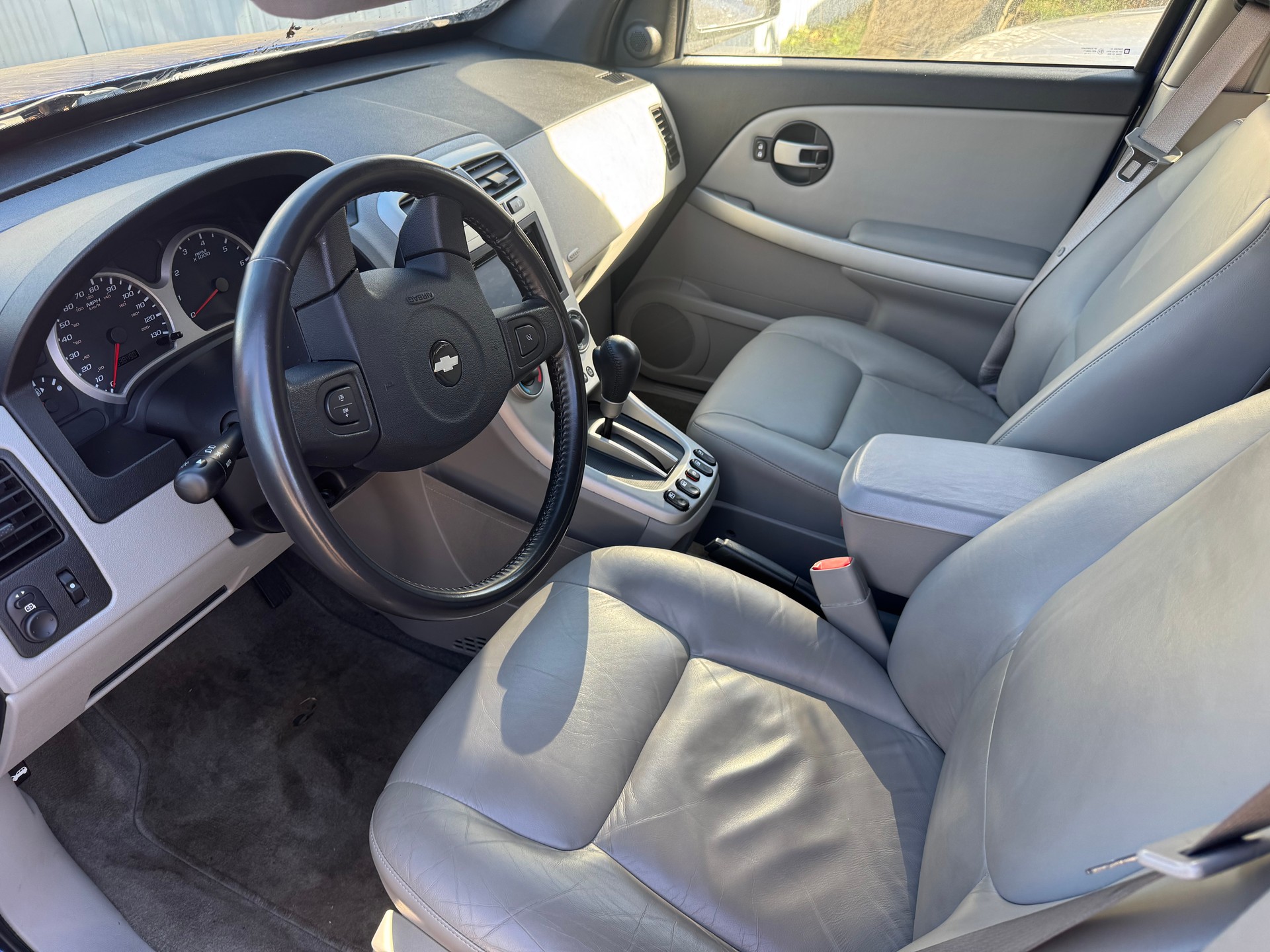 CHEVROLET Equinox-image-6