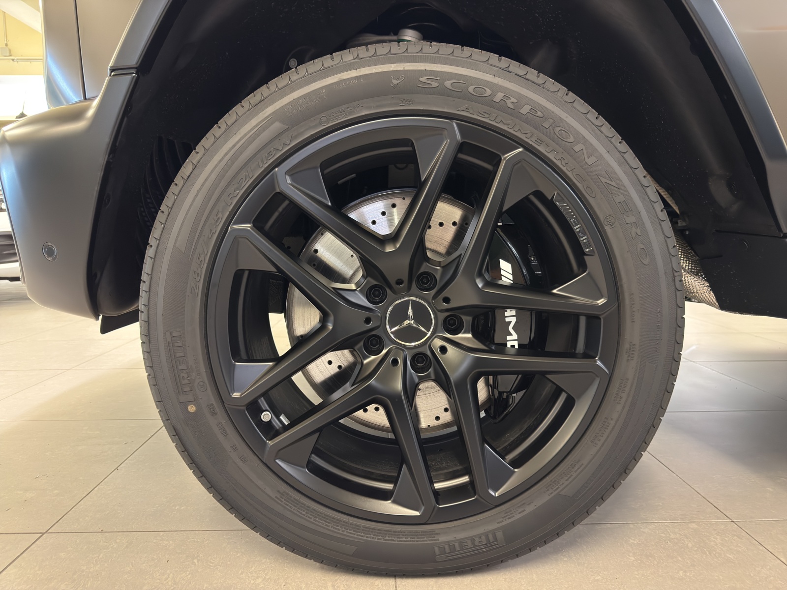 MERCEDES-BENZ G 63 AMG-image-22