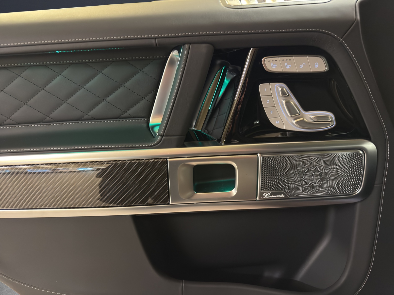 MERCEDES-BENZ G 63 AMG-image-18