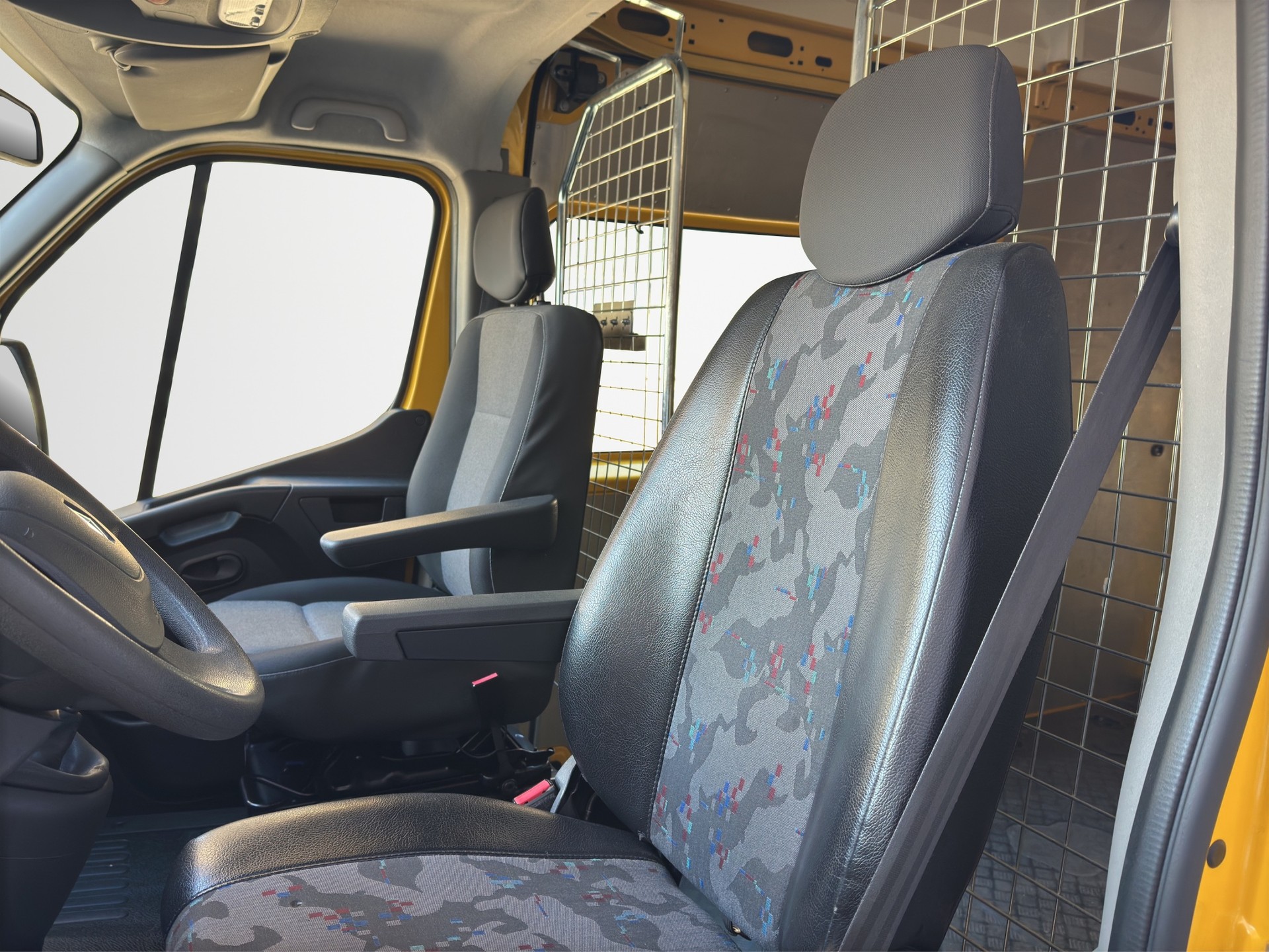 RENAULT Master T35 2.3dCi 130 L3H3-image-8