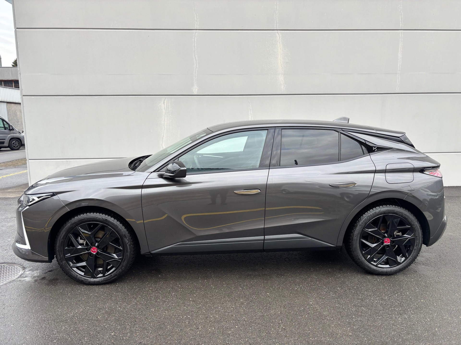 DS AUTOMOBILES 4 1.6 E-Tense Performance Line+-image-3