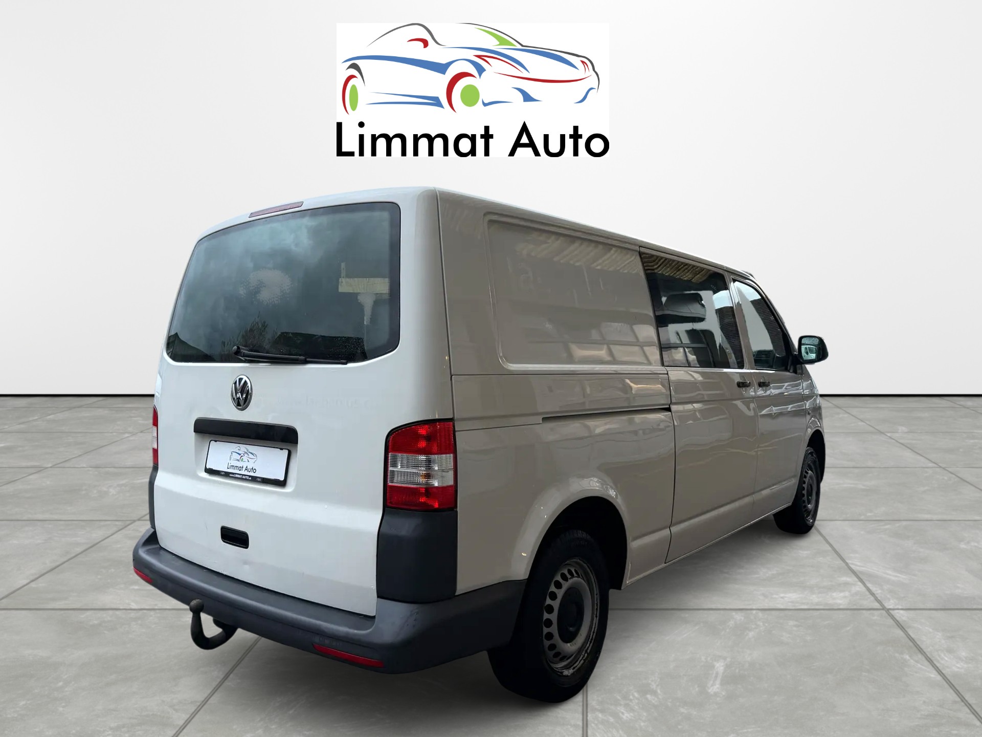 VW T5 2.0 TDI 6 Plätze-image-5