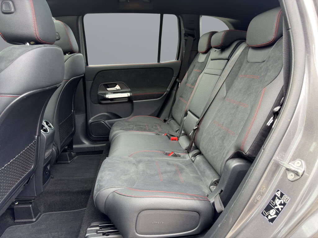 MERCEDES-BENZ GLB 220 d AMG Line 4matic-image-13