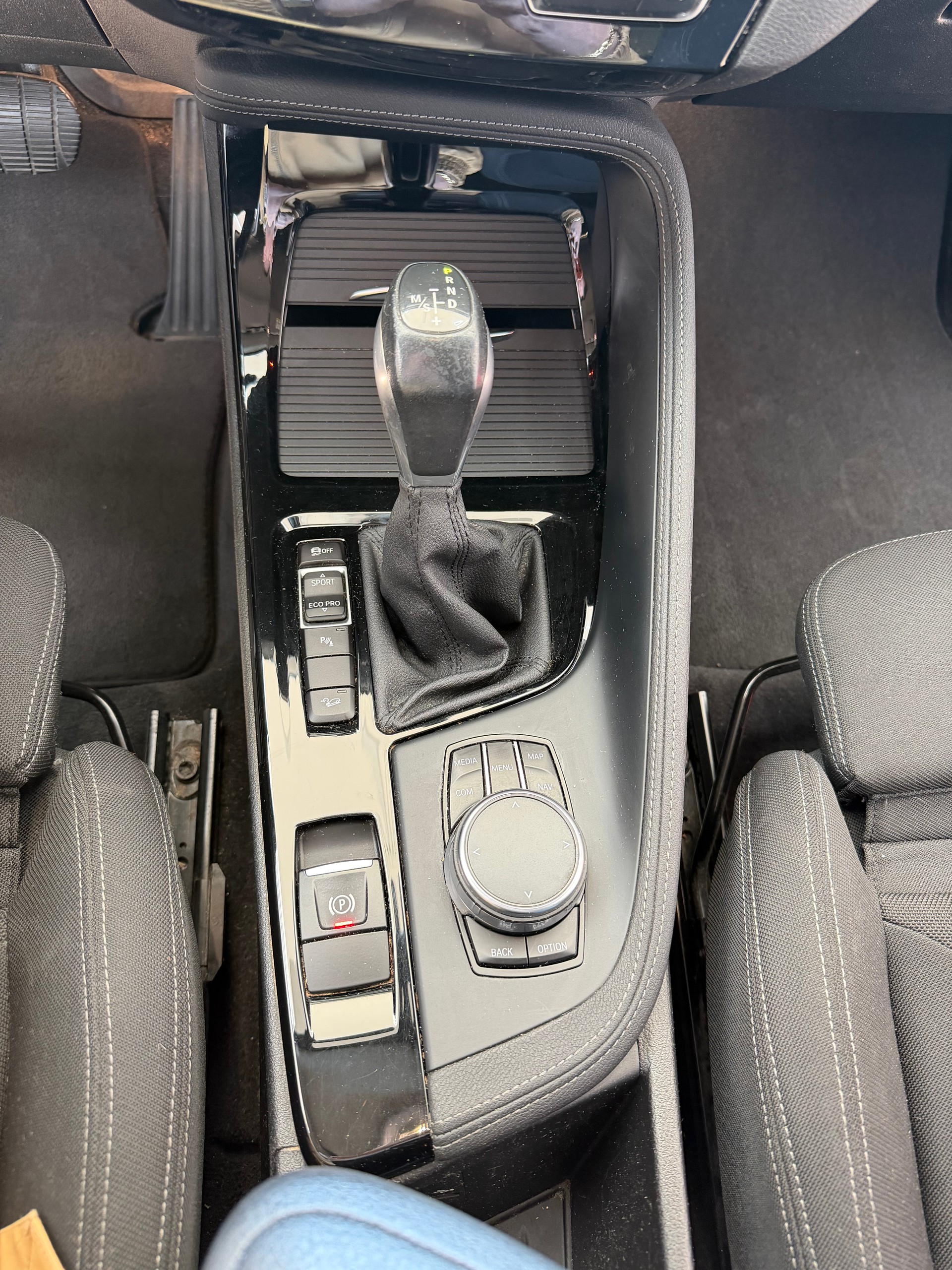 BMW X1 xDrive 18d Sport Line Steptronic-image-12