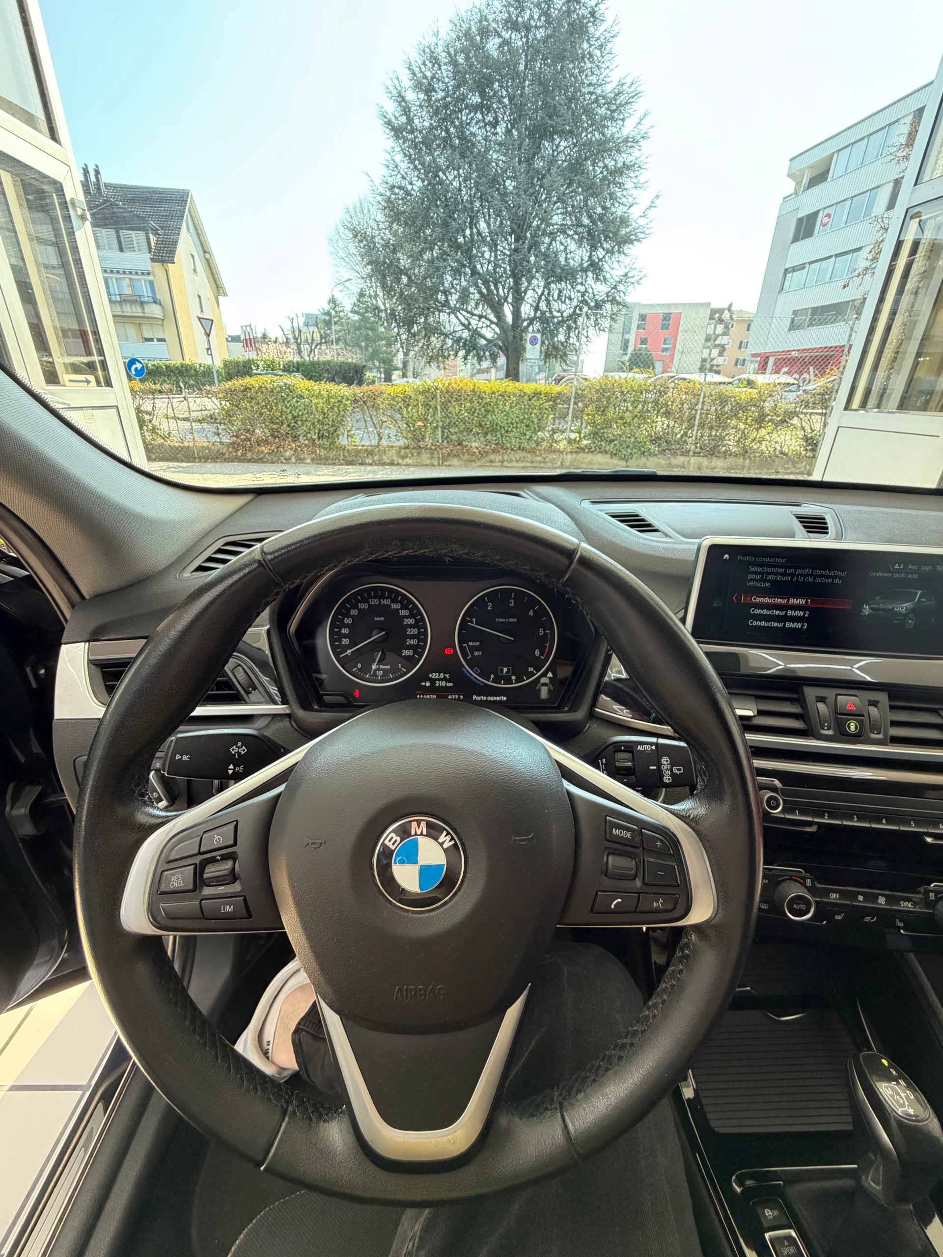 BMW X1 xDrive 18d Sport Line Steptronic-image-11