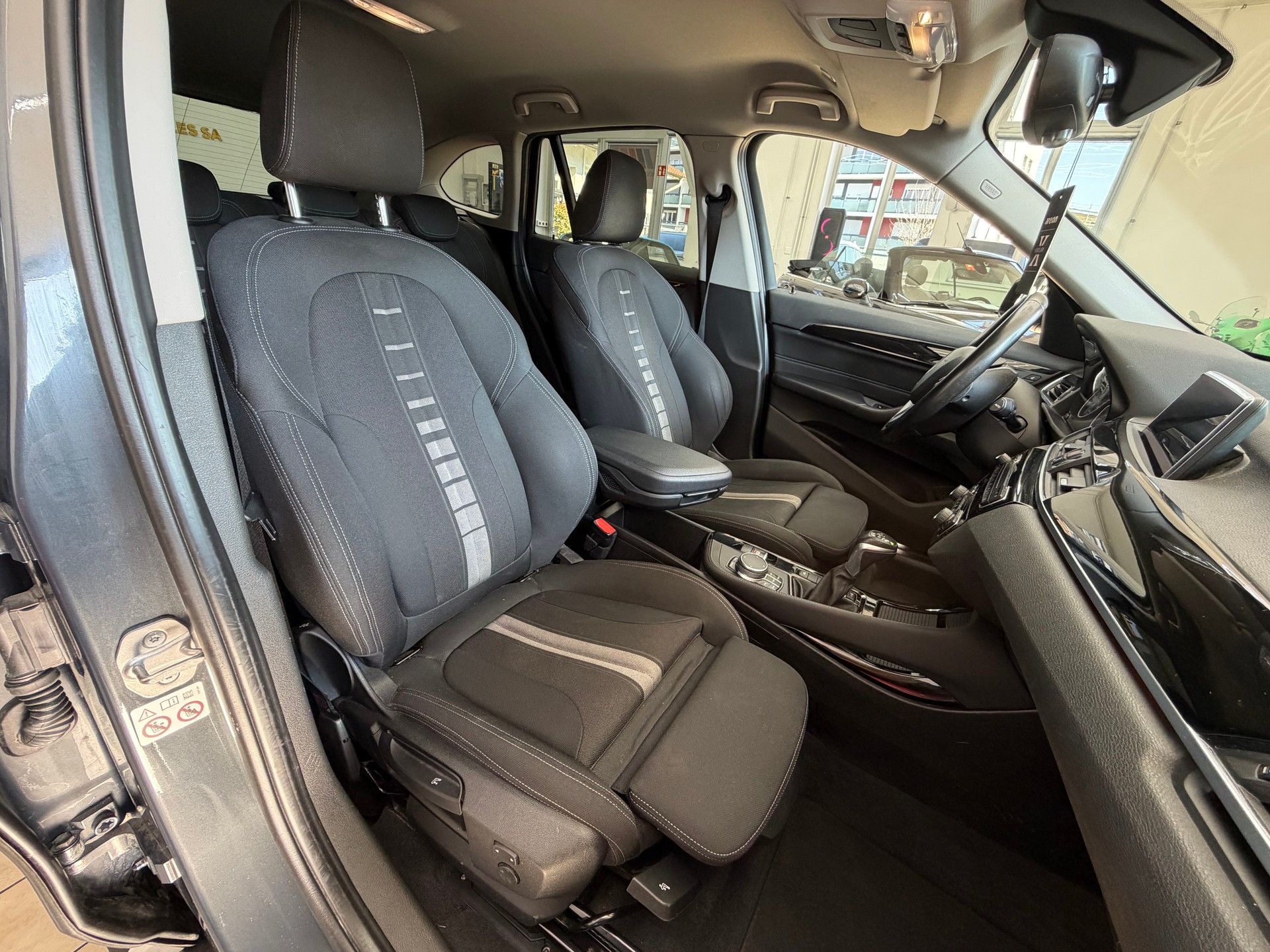 BMW X1 xDrive 18d Sport Line Steptronic-image-5