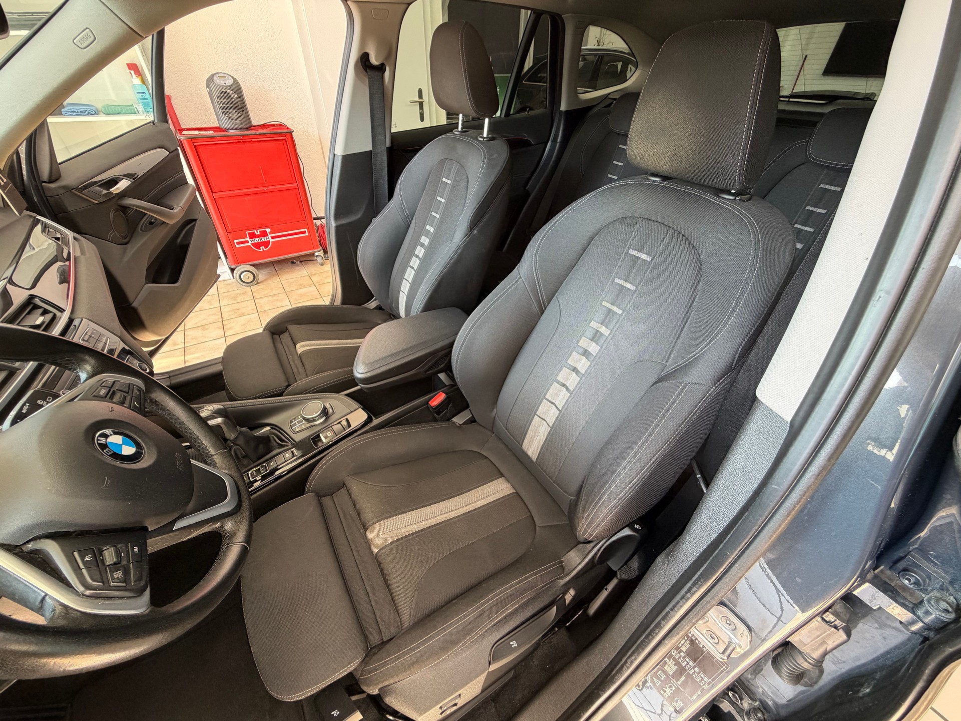 BMW X1 xDrive 18d Sport Line Steptronic-image-10