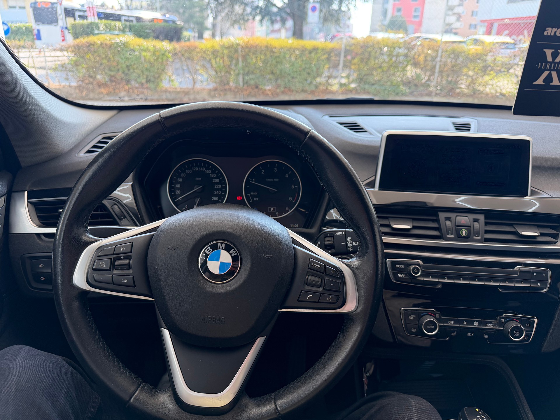 BMW X1 xDrive 18d Sport Line Steptronic-image-13