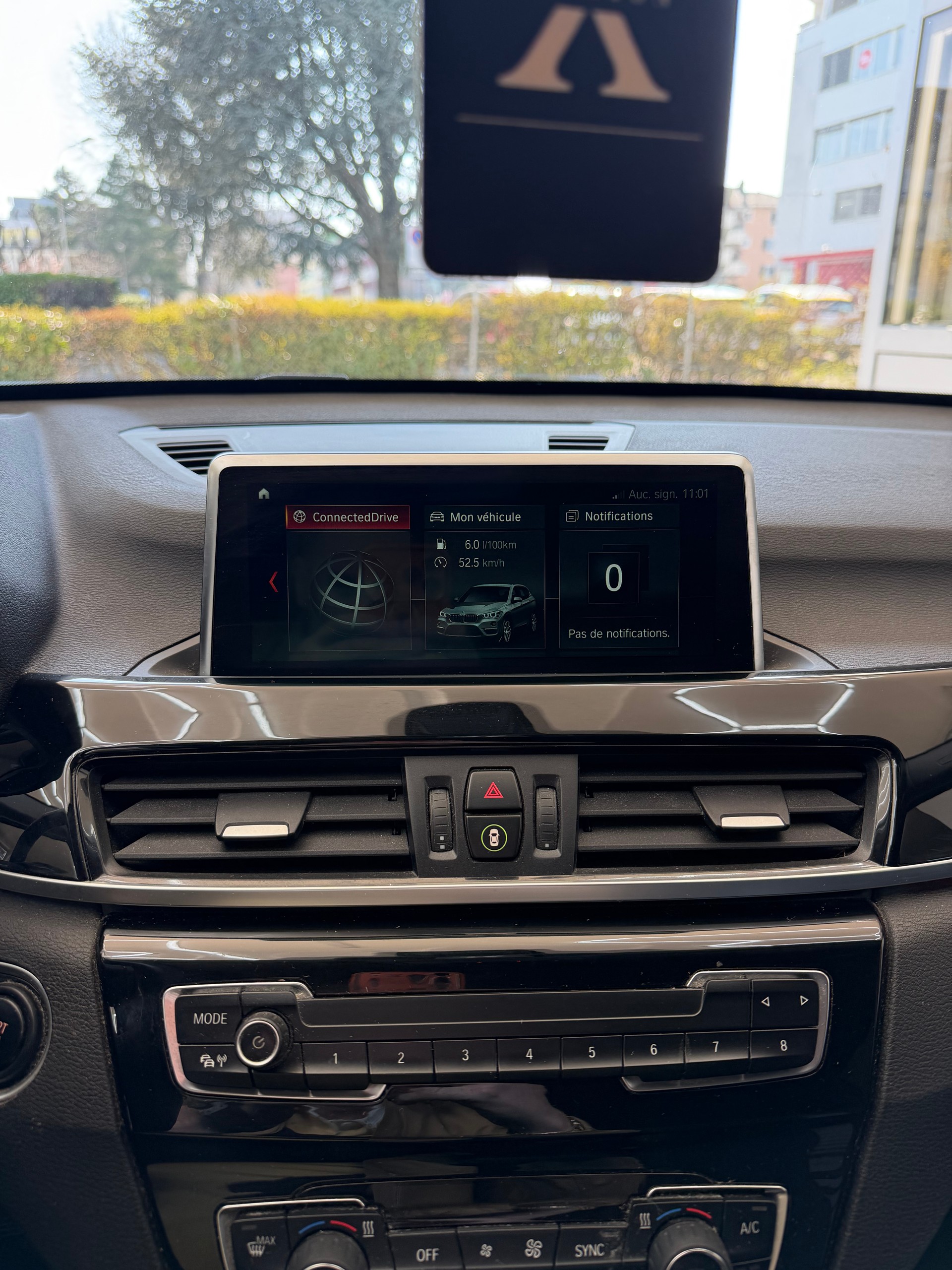 BMW X1 xDrive 18d Sport Line Steptronic-image-14